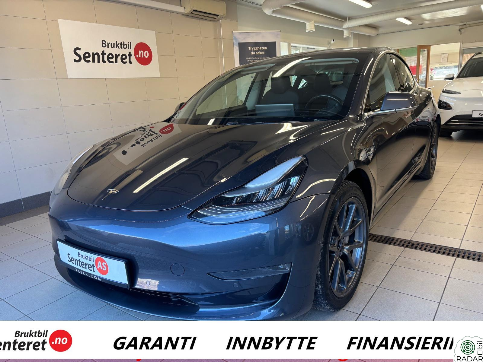 TESLA Model 3 Long Range AWD Rekkevidde 560 km.