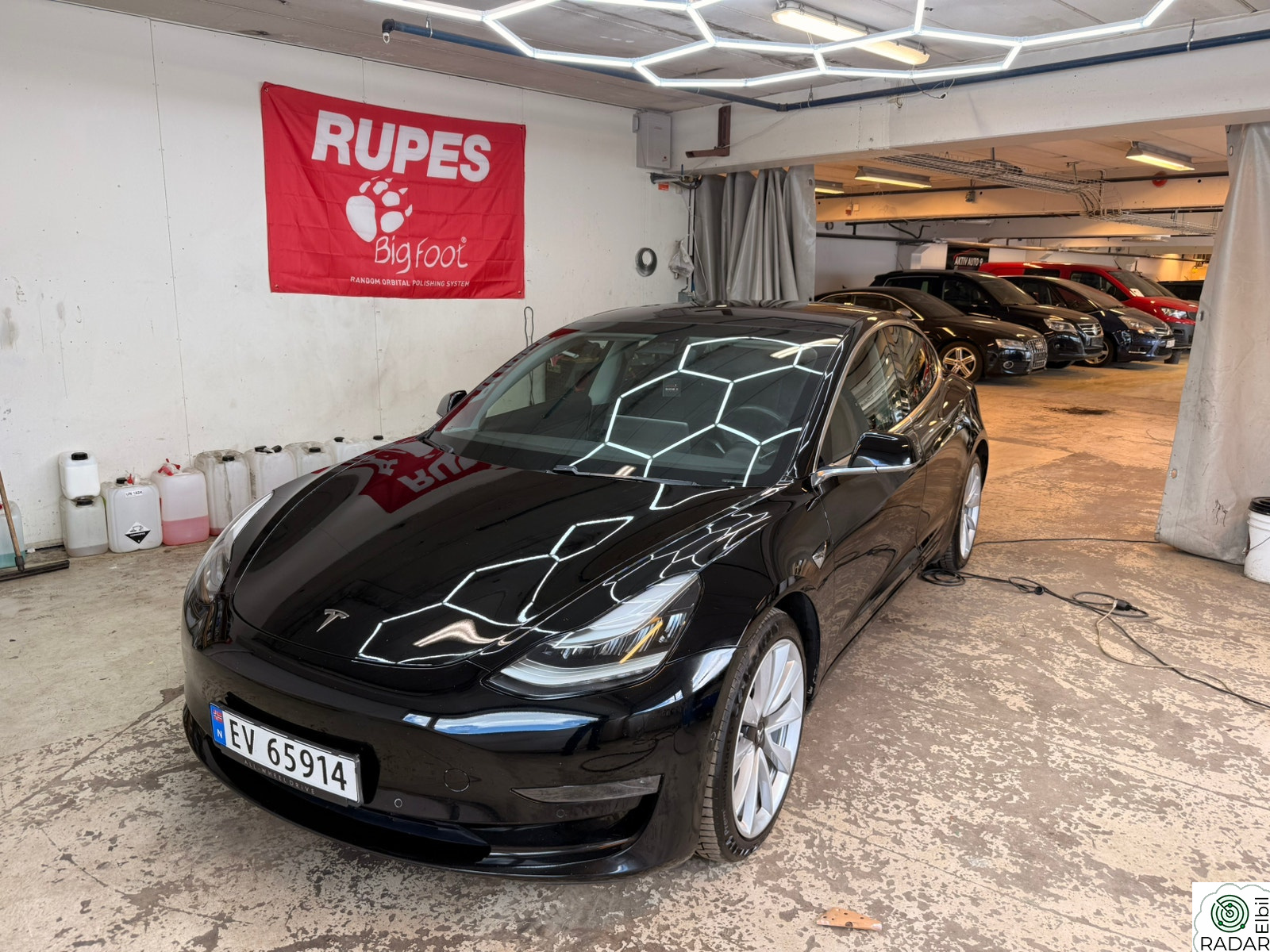 TESLA Model 3 Long Range AWD