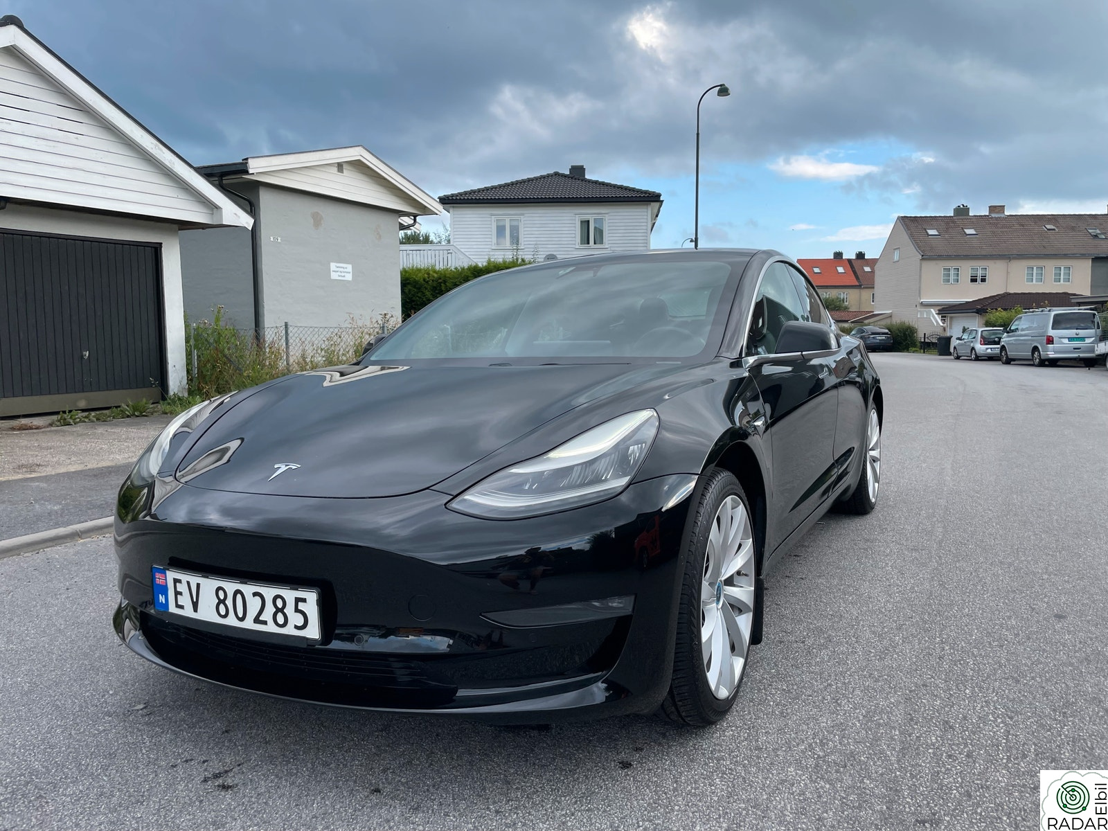 TESLA Model 3 Long Range AWD/Ny EU 06.27/nytt 12V/Premium/Krok/MCU2