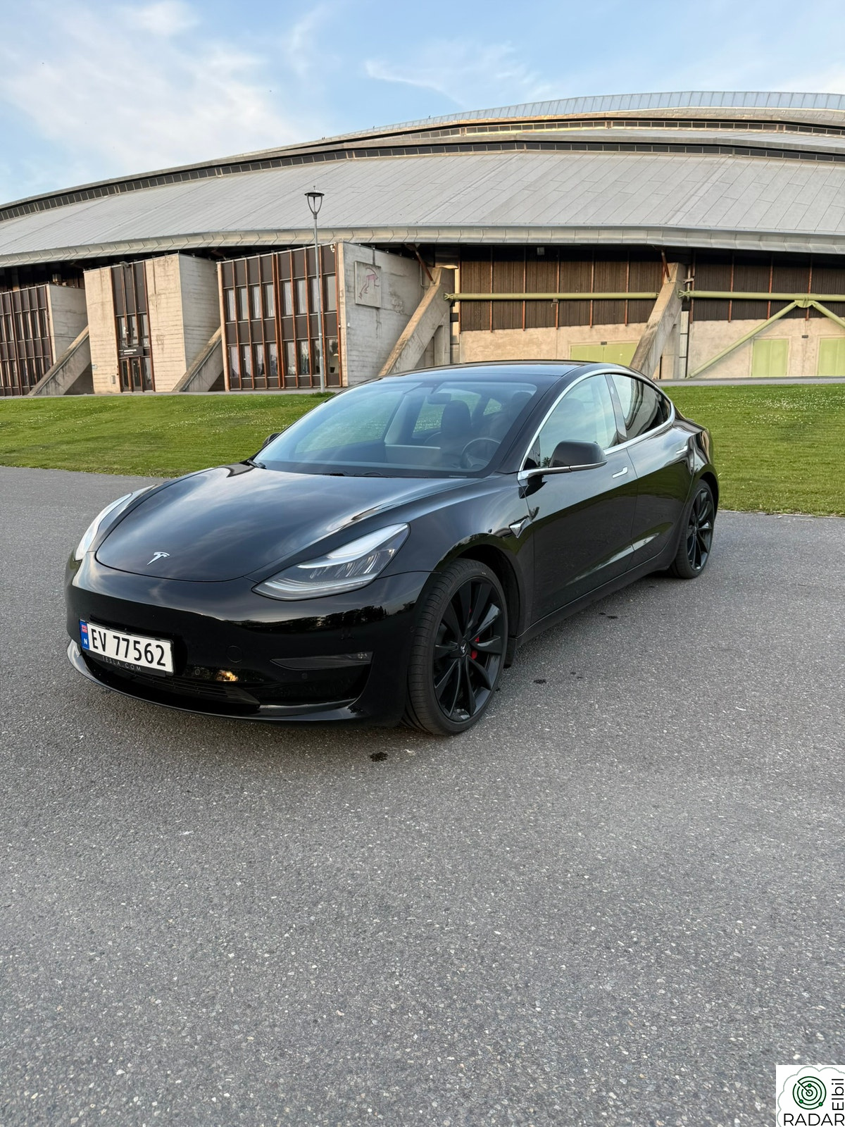 TESLA Model 3 Performance AWD