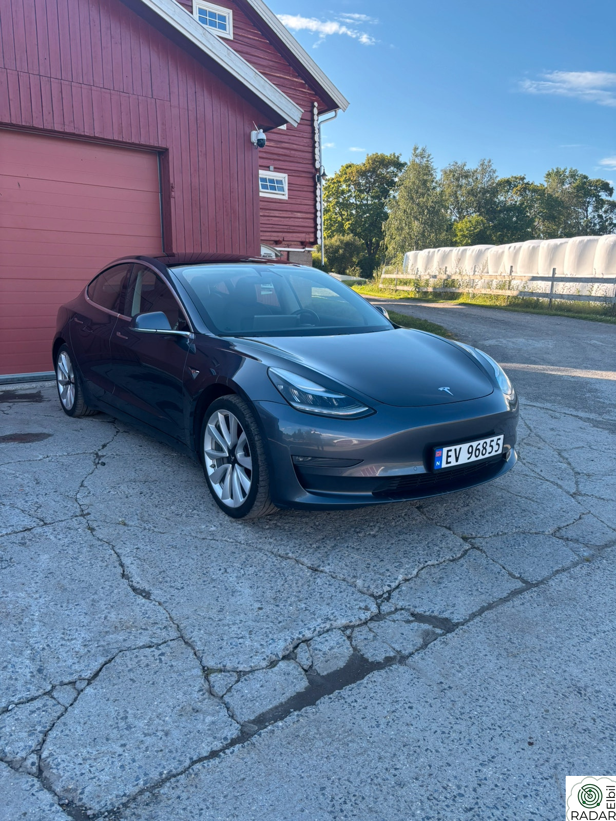 TESLA Model 3 Long Range AWD