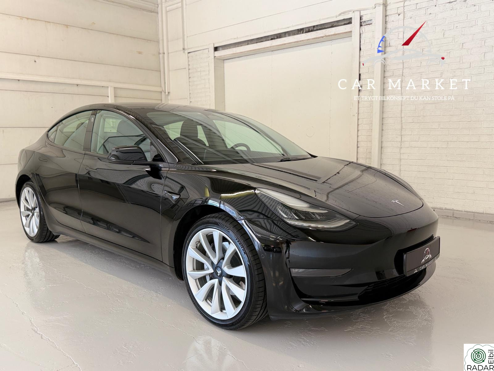 TESLA Model 3 Long Range AWD 560KM Krok 19" Premium Chrome Delete!