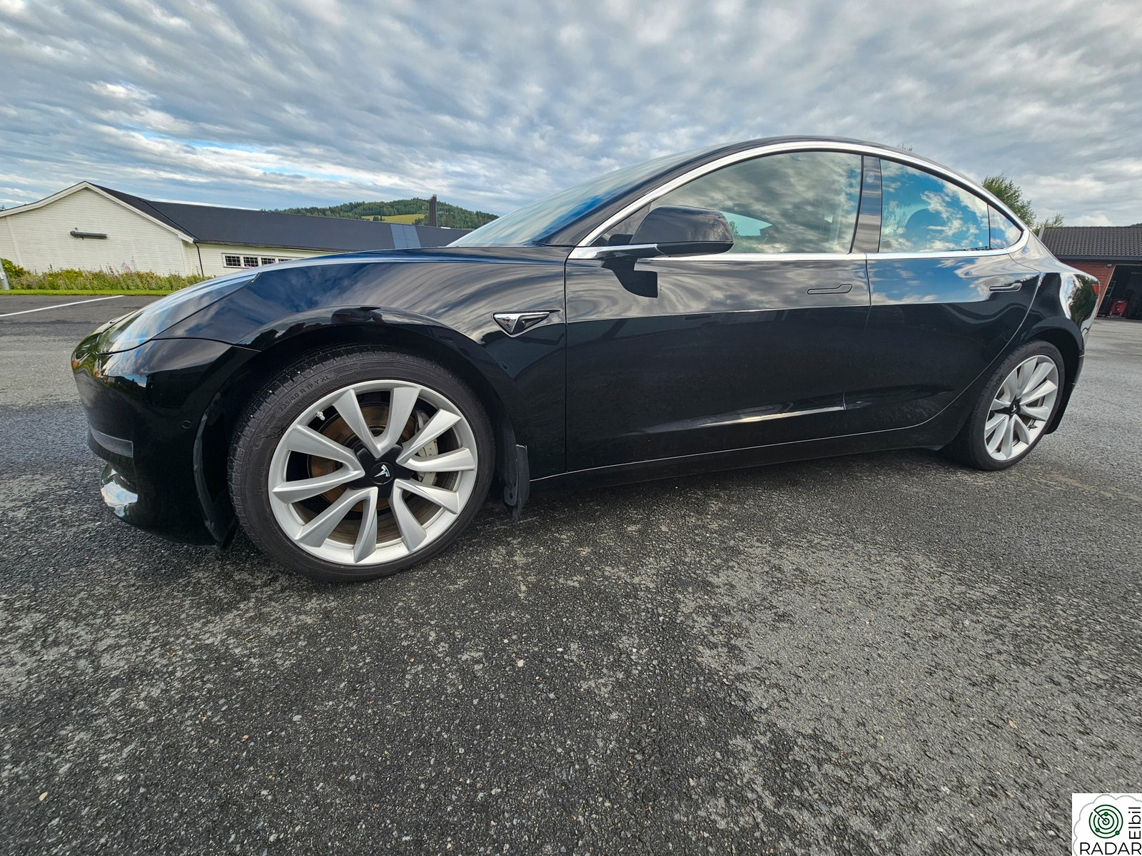 TESLA Model 3 Long Range AWD