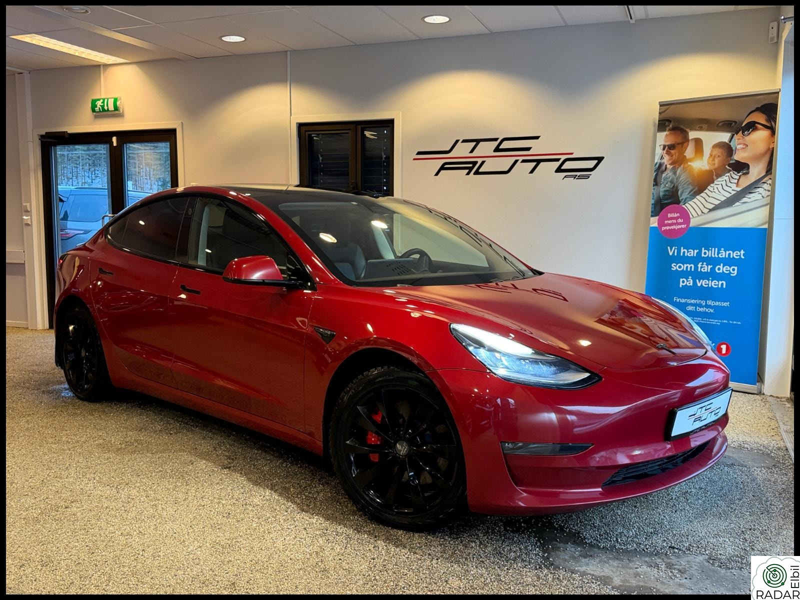 TESLA Model 3 Preformance / 1 eier / Chrome delete / Premium