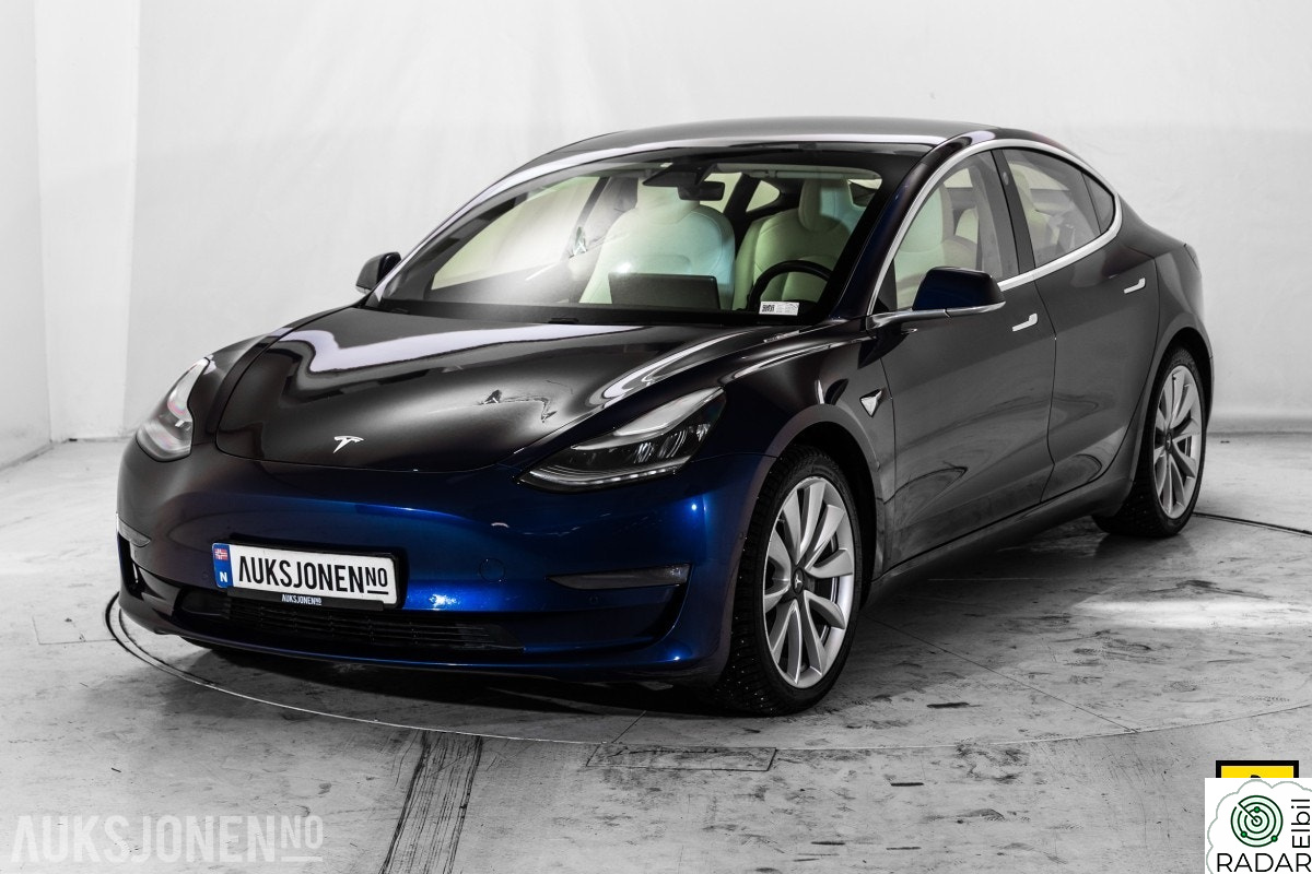 TESLA Model 3 LRDM AWD HENGERFESTE EU-OK 09.27 PANORAMA PREMIUM INTER