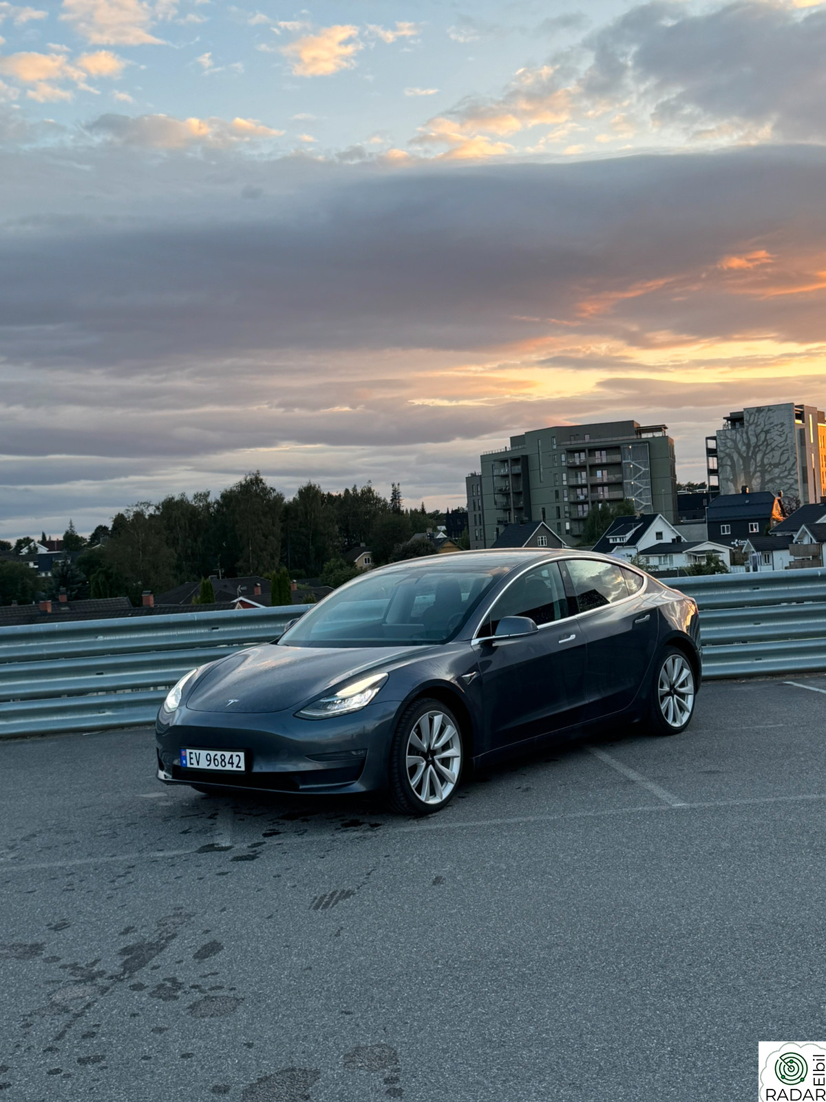 TESLA Model 3 MODEL 3 BASE PERFORMANCE AWD, KROK 155KW