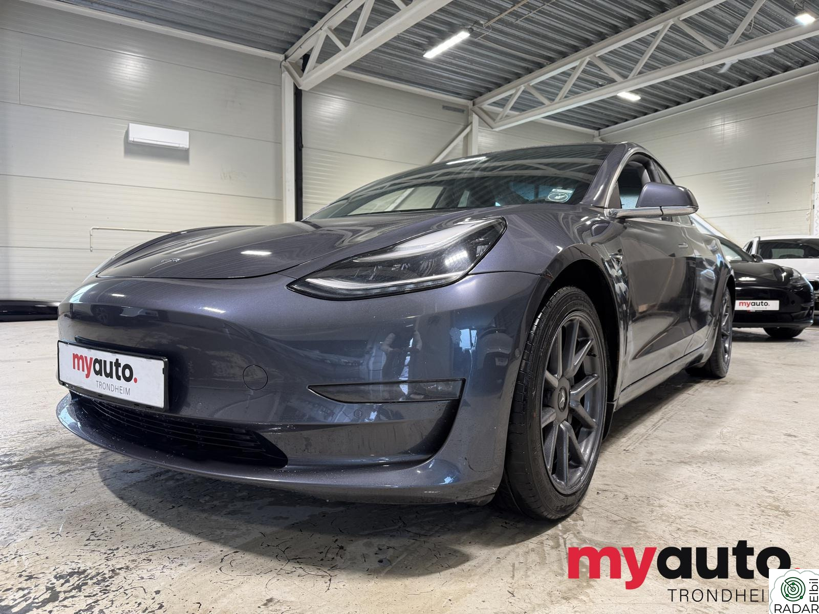 TESLA Model 3 LR/476Hk/Skinn/Navi/DAB+/Panorama/Krok/Acc ++