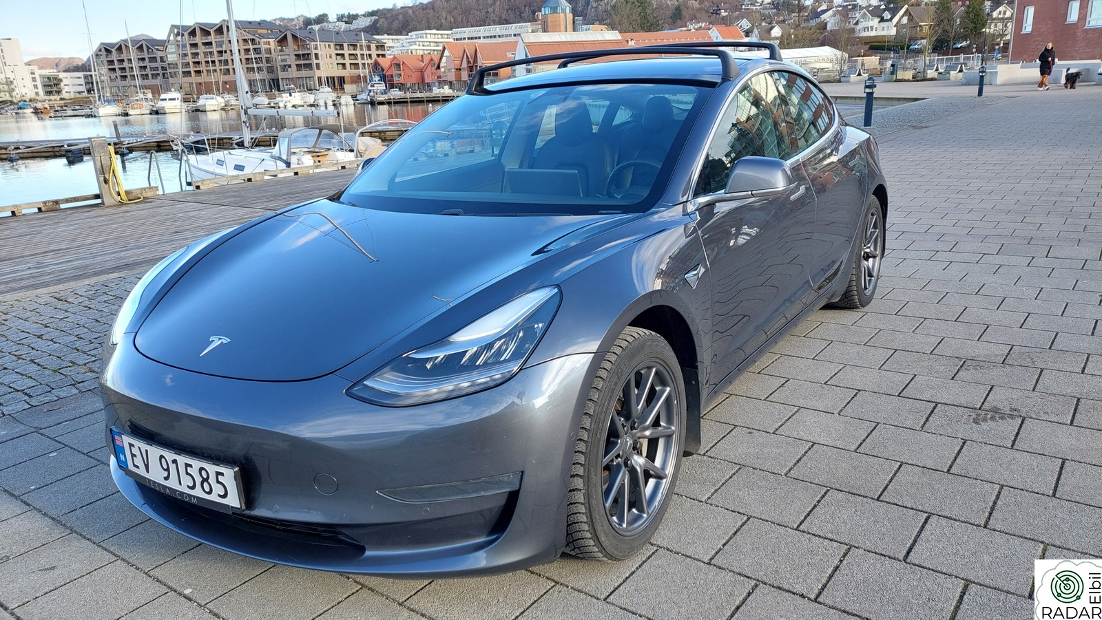 TESLA Model 3 Long Range AWD, Premium lyd, Hengerfeste
