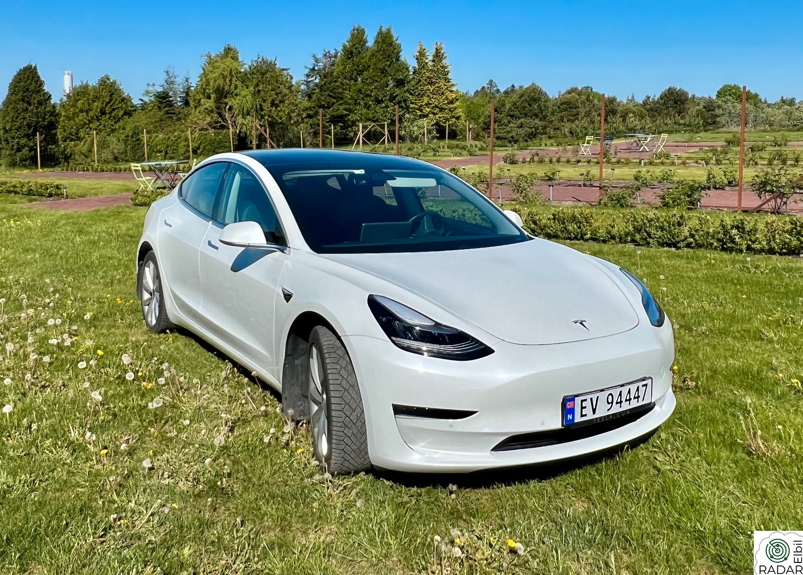 TESLA Model 3 Long Range AWD/Autopilot/Krok/Nye bremser.