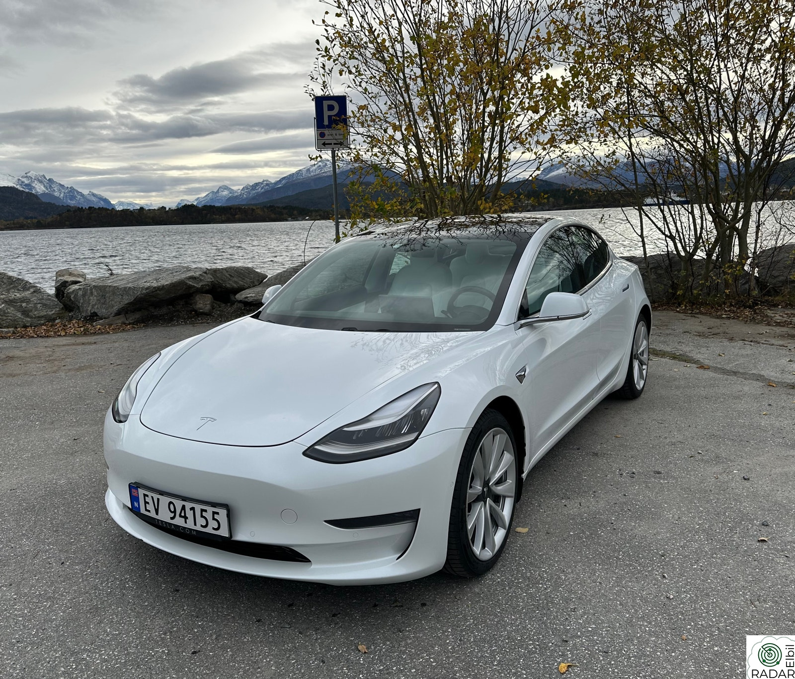 TESLA Model 3 Long Range AWD