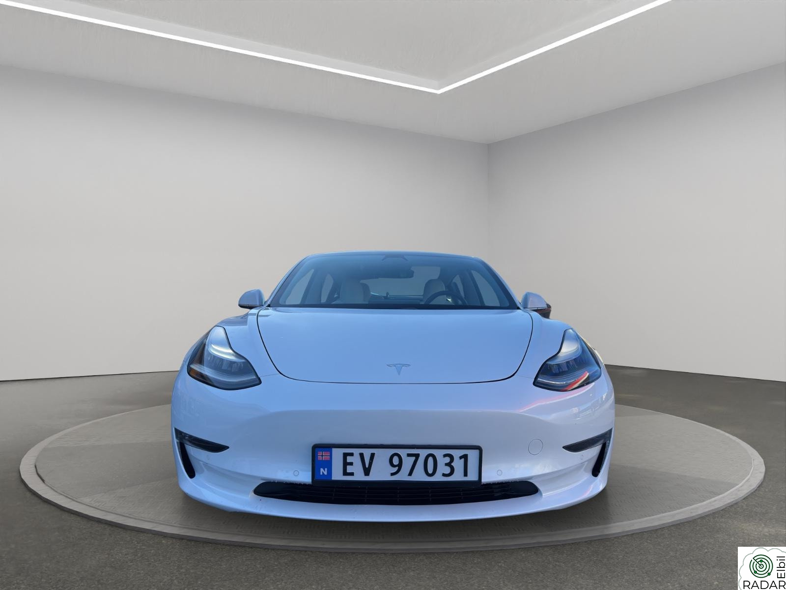 TESLA Model 3 Long Range AWD / Nye Vinterdekk / 560km / Garanti
