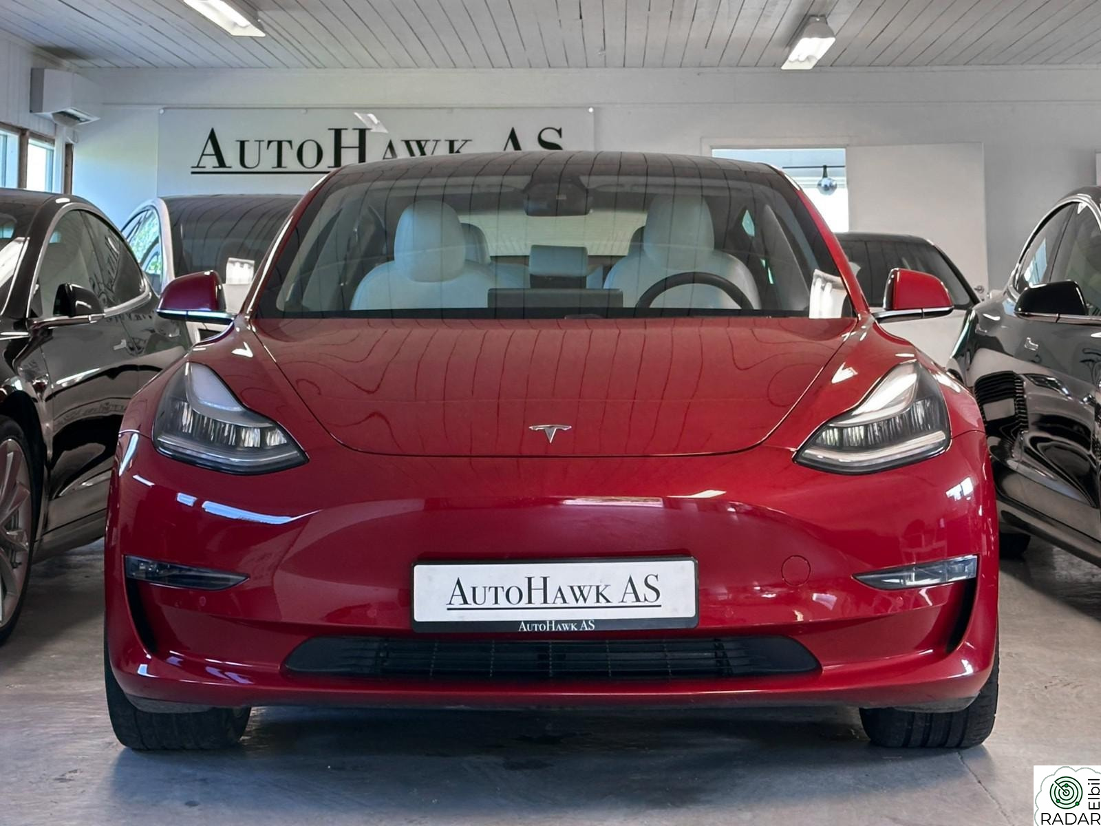 TESLA Model 3 AWD Premium/UltraWhite-Skinn/AP/Panorama/19"Sport/1eier