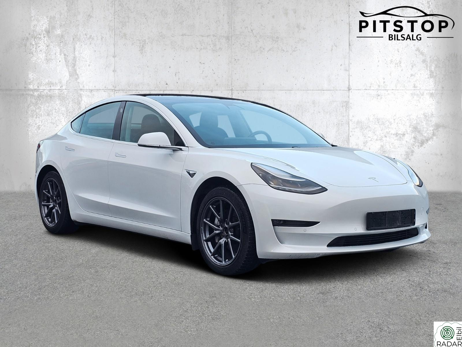 TESLA Model 3 AWD Long Range | Hengerfeste | 560 km | EU 11/2027