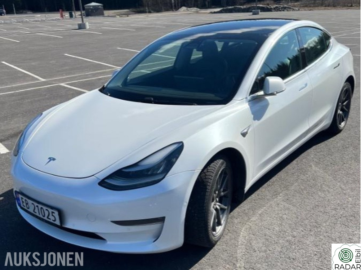 TESLA Model 3 Long Range AWD navigasjon hengerfeste s+v dekk