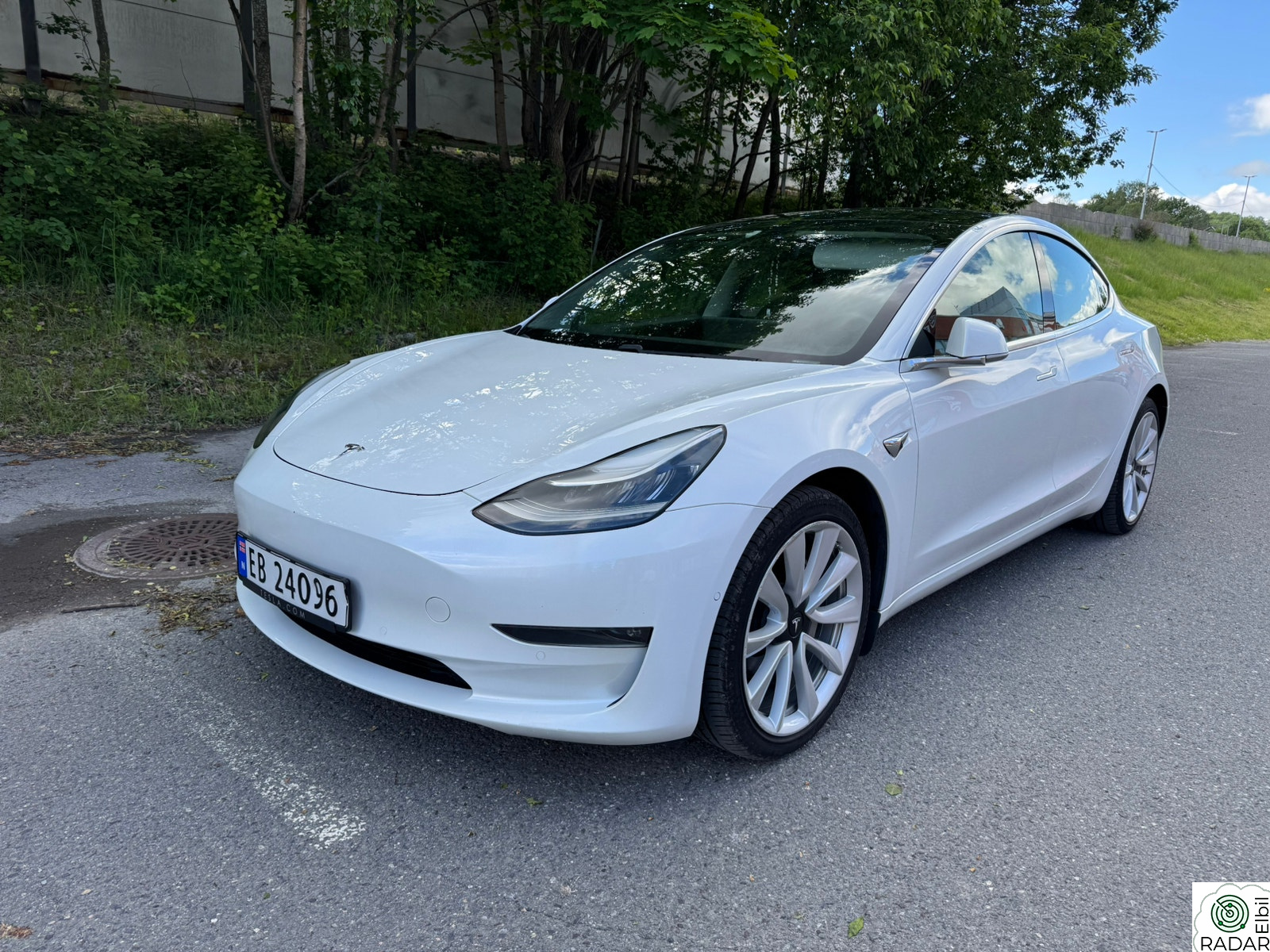 TESLA Model 3 Long Range AWD