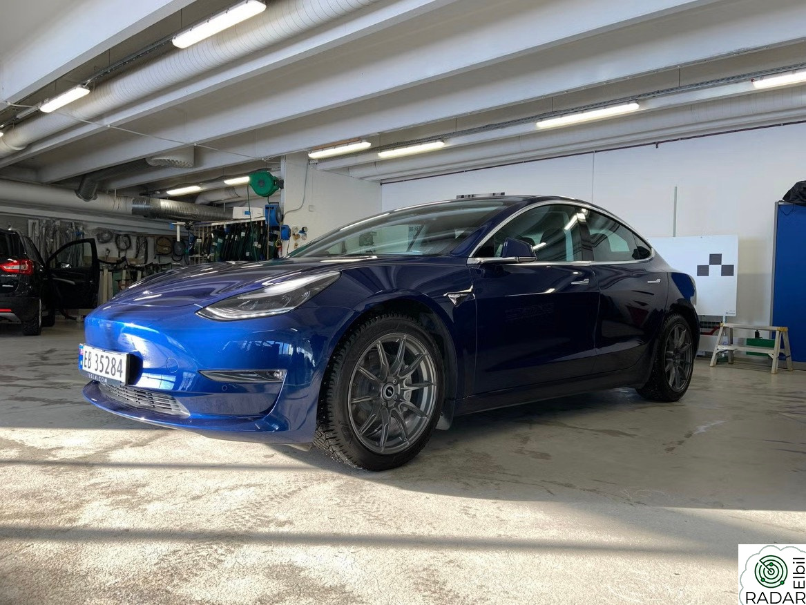 TESLA Model 3 Long Range AWD