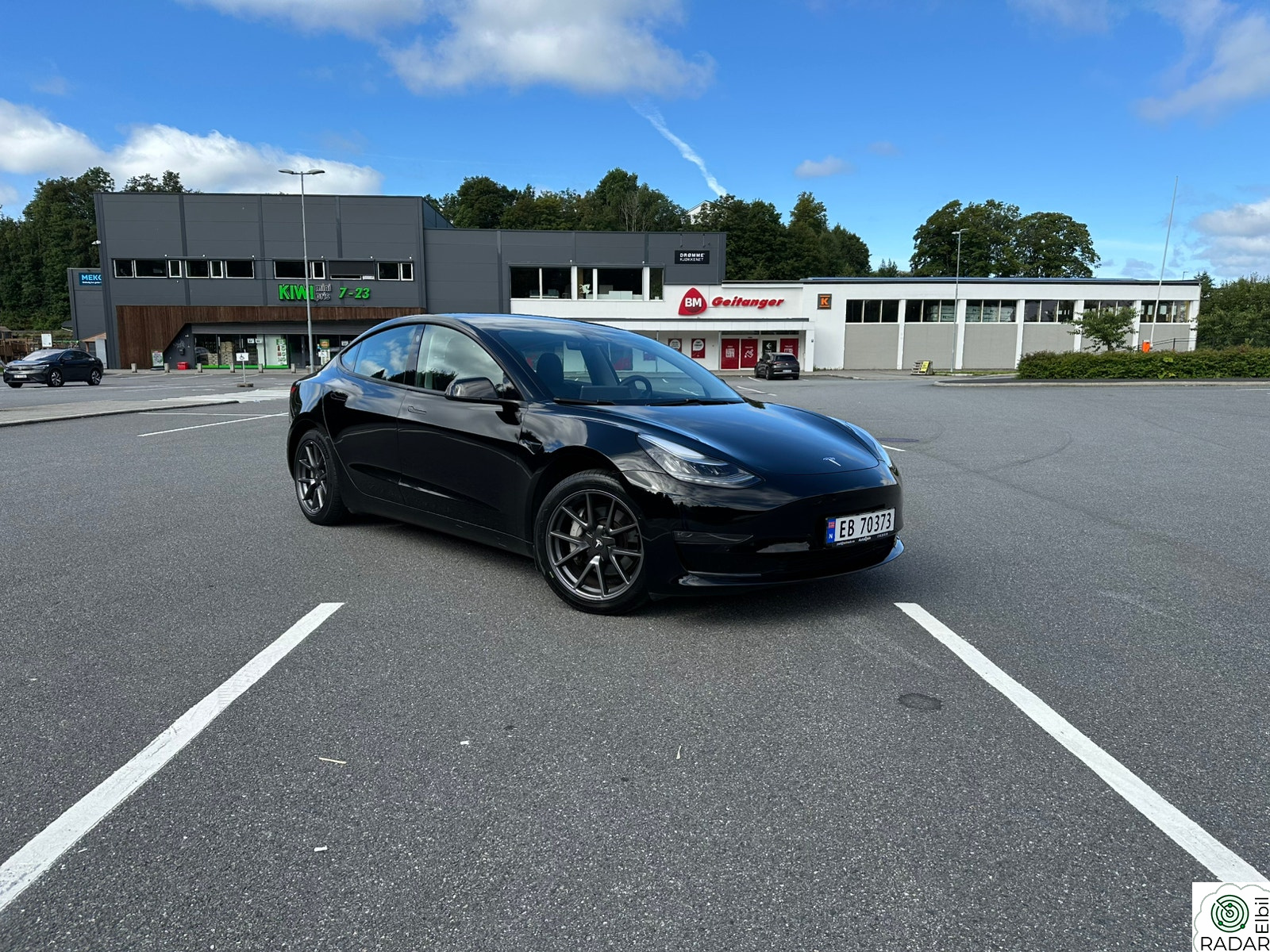 TESLA Model 3 Long Range AWD
