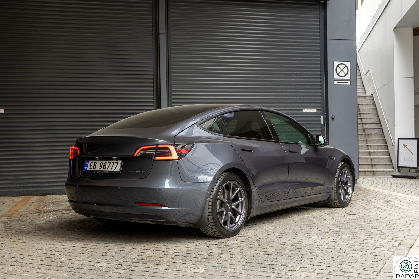 TESLA Model 3 Long Range AWD