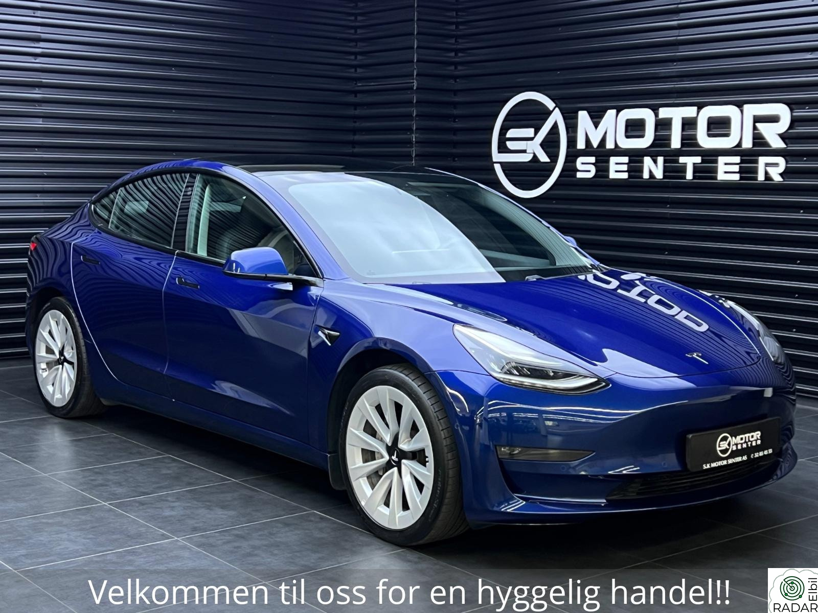 TESLA Model 3 LONG RANGE 580KM, 4WD, AP, SKINN, H.FESTE, EU 12/2026++
