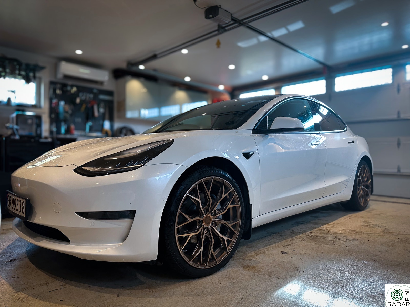 TESLA Model 3 Long Range AWD