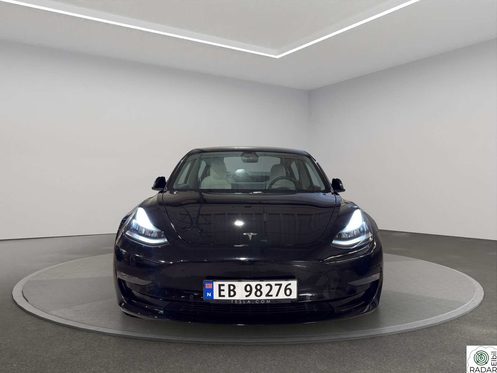 TESLA Model 3 Long Range AWD / KROK / VARMEPUMPE / POLERT
