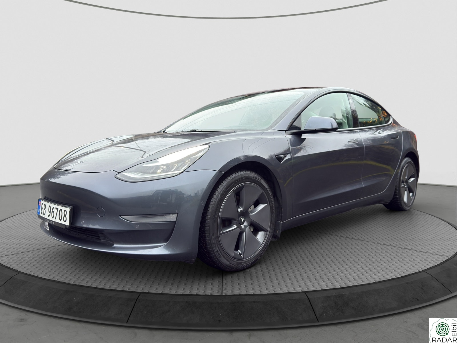 TESLA Model 3 Long Range AWD / Hengerfeste / Varmepumpe / Garanti