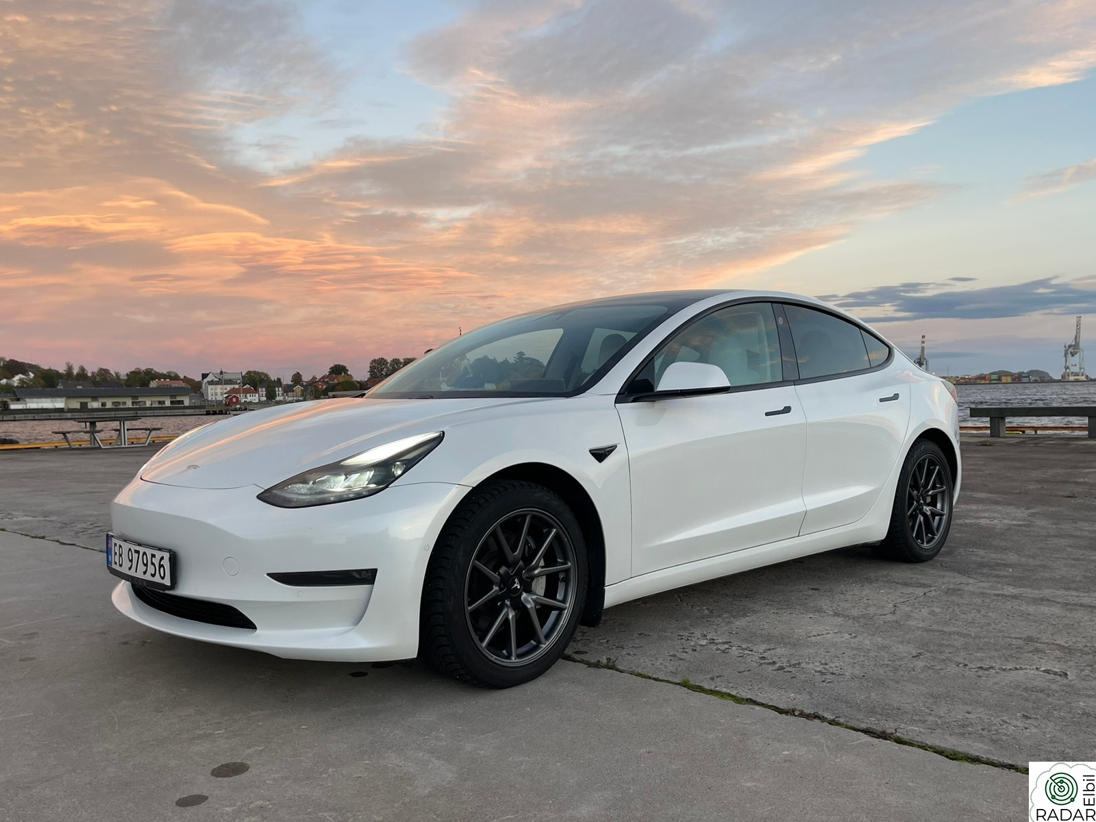 TESLA Model 3 Long Range AWD