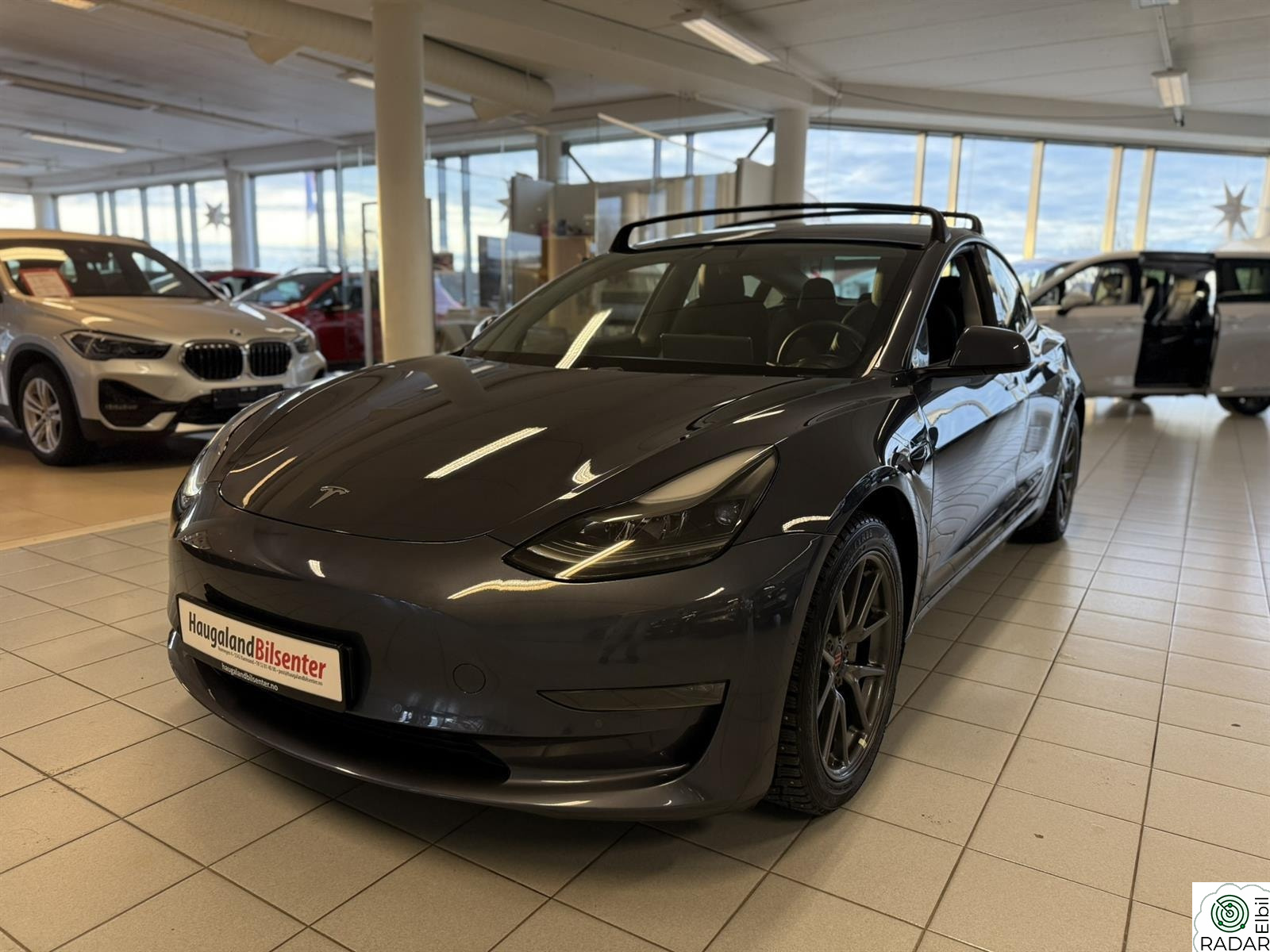 TESLA Model 3 Long Range/ AWD m/Skinn/Glasstak/ACC++