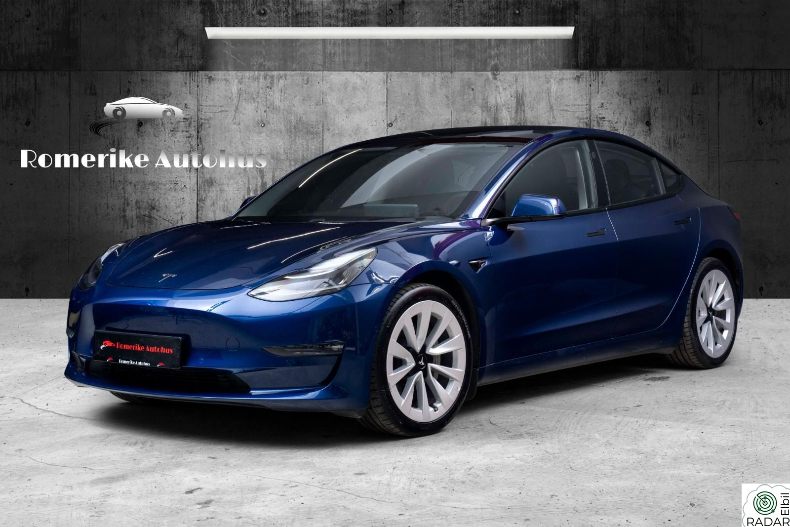 TESLA Model 3 Long Range AWD // AP, Krok, Varmepumpe, 19" Sport++