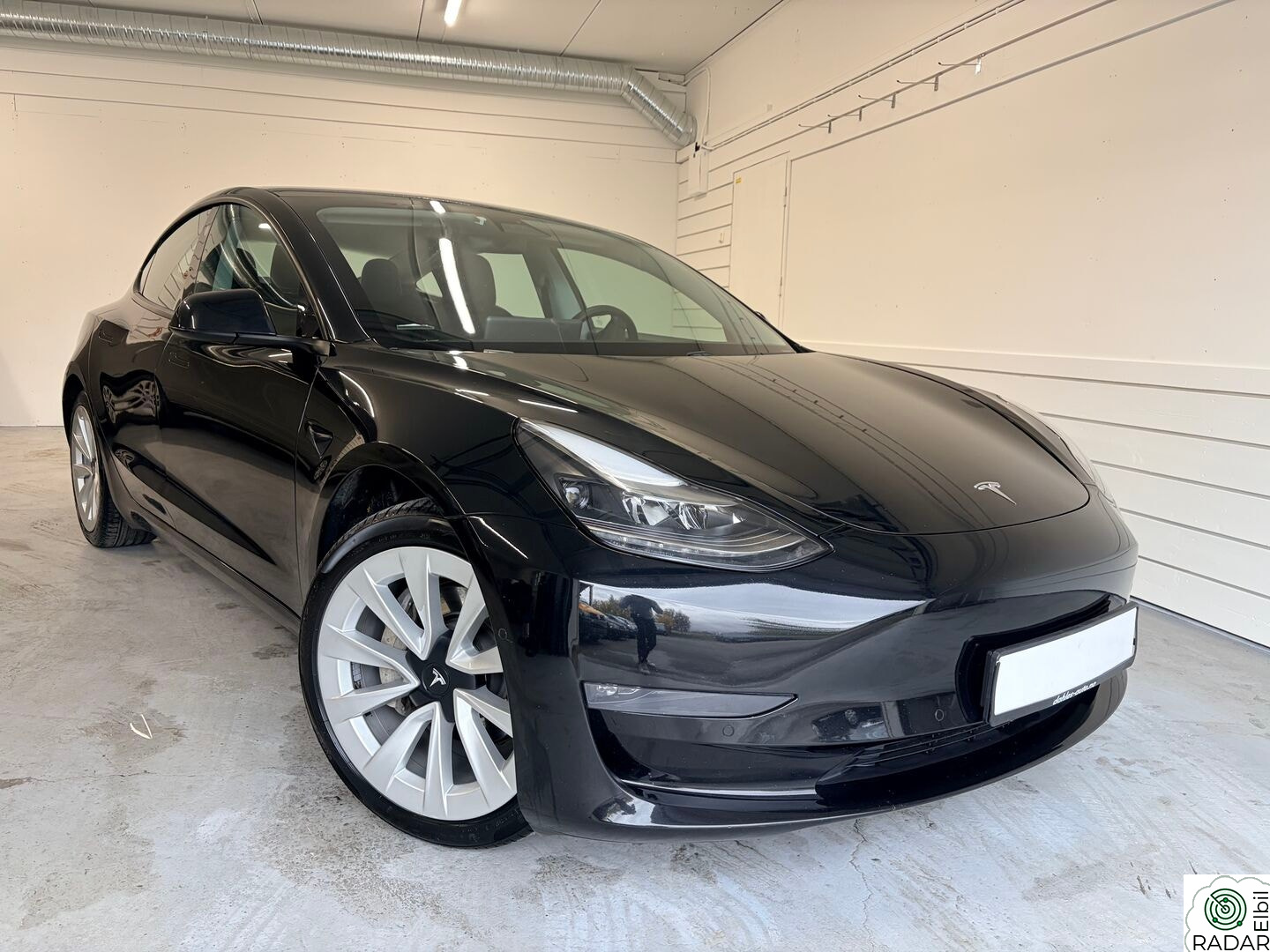 TESLA Model 3 Long Range AWD 614KM-Panorama-Hengerfeste-Premium-Varme