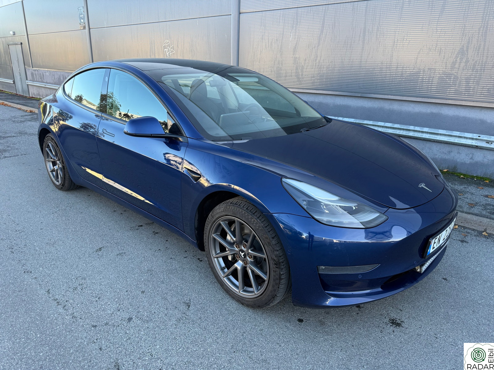 TESLA Model 3 Long Range AWD
