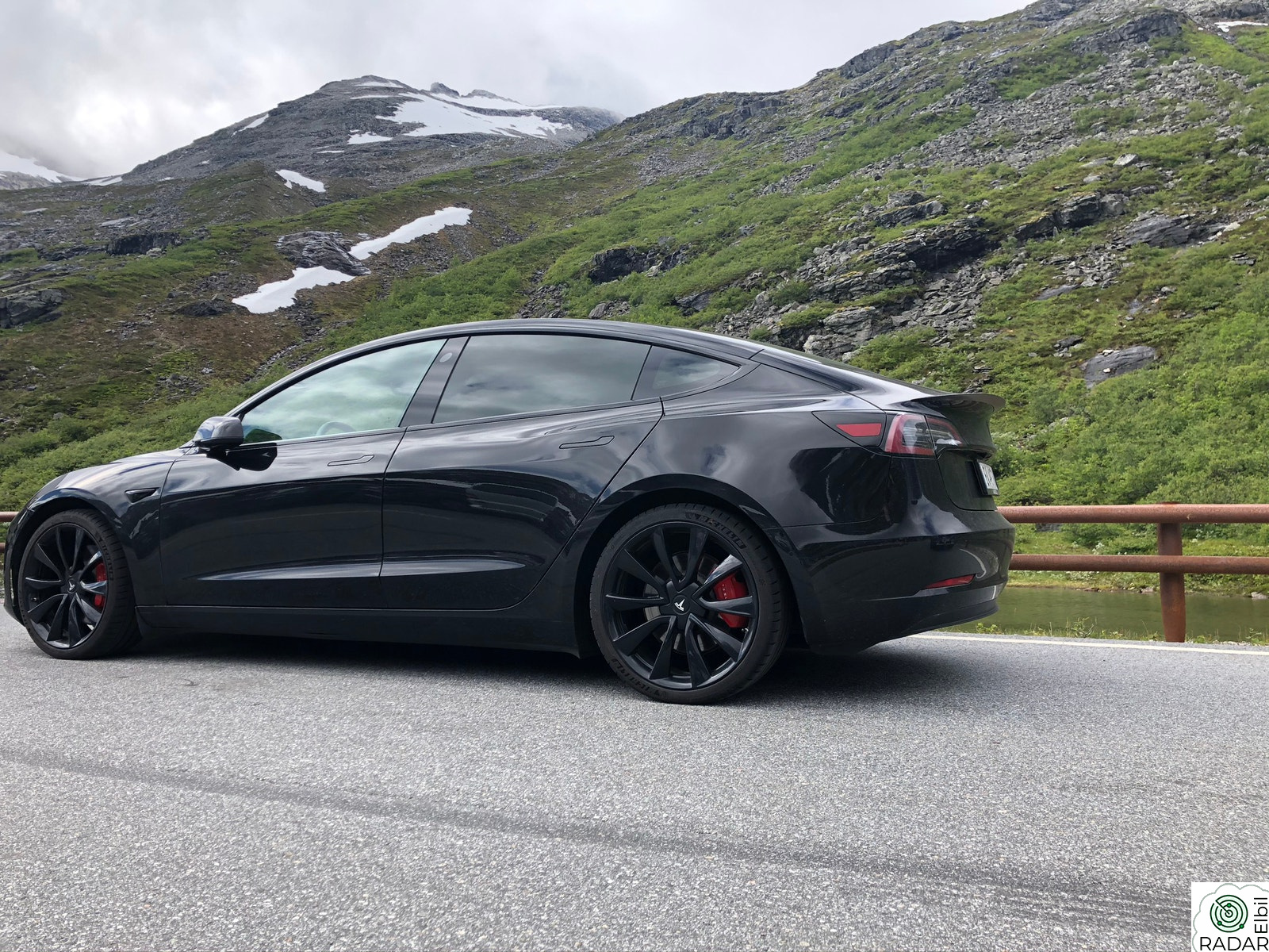 TESLA Model 3 Performance AWD