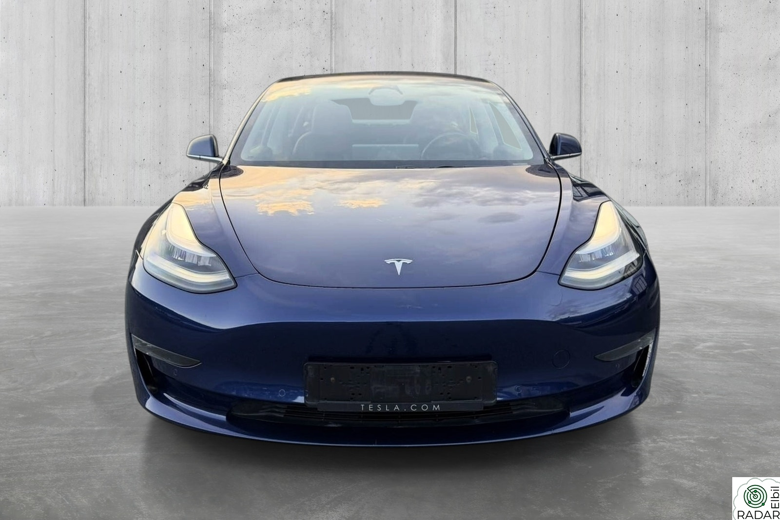 TESLA Model 3 LONG RANGE AWD 476HK PREMIUM PANORAMATAK