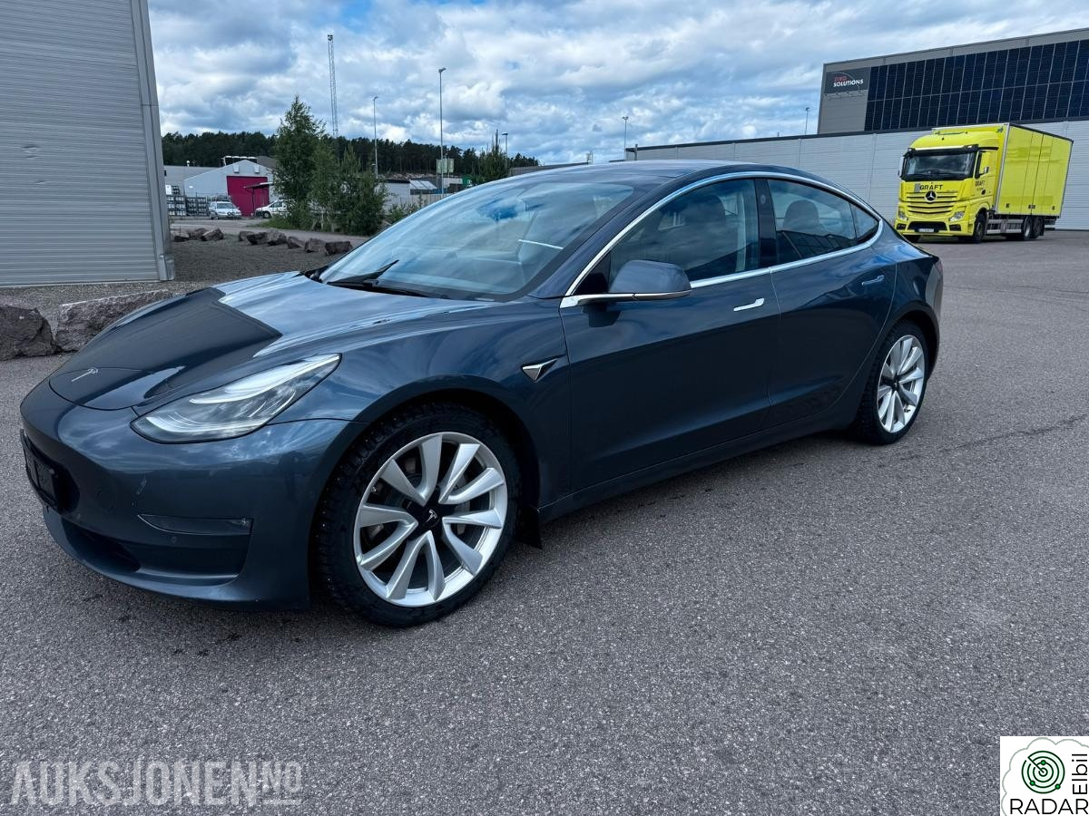 TESLA Model 3 LONG RANGE AWD,560KM WLTP,PREMIUM LYD