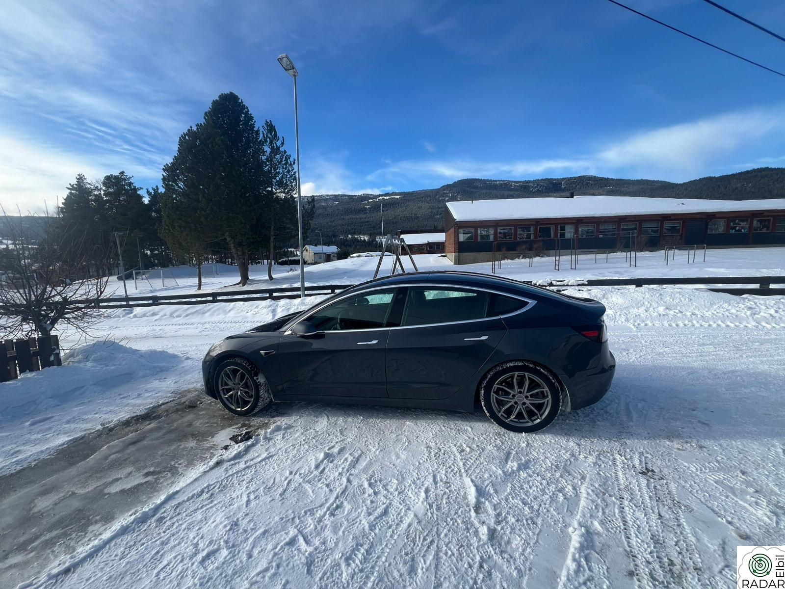 TESLA Model 3 Long Range AWD