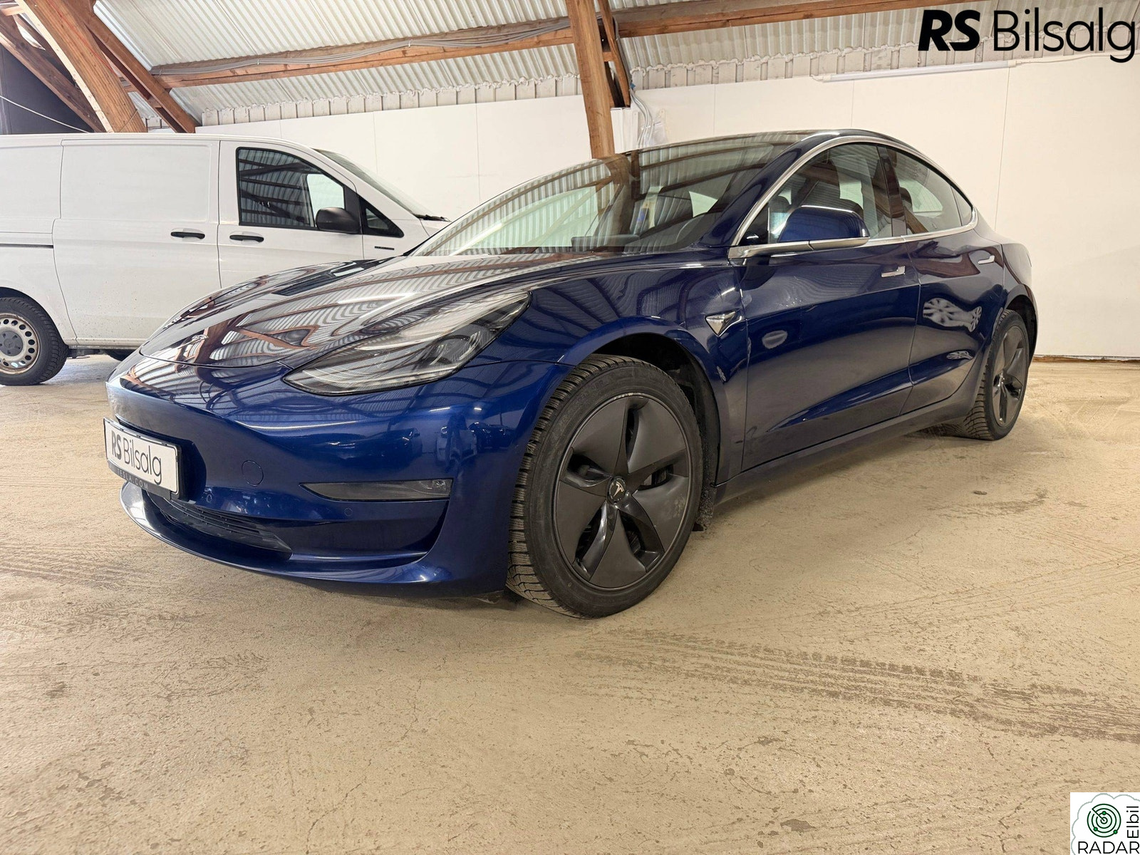 TESLA Model 3 LONG RANGE/AWD/AUTOPILOT/PREMIUM