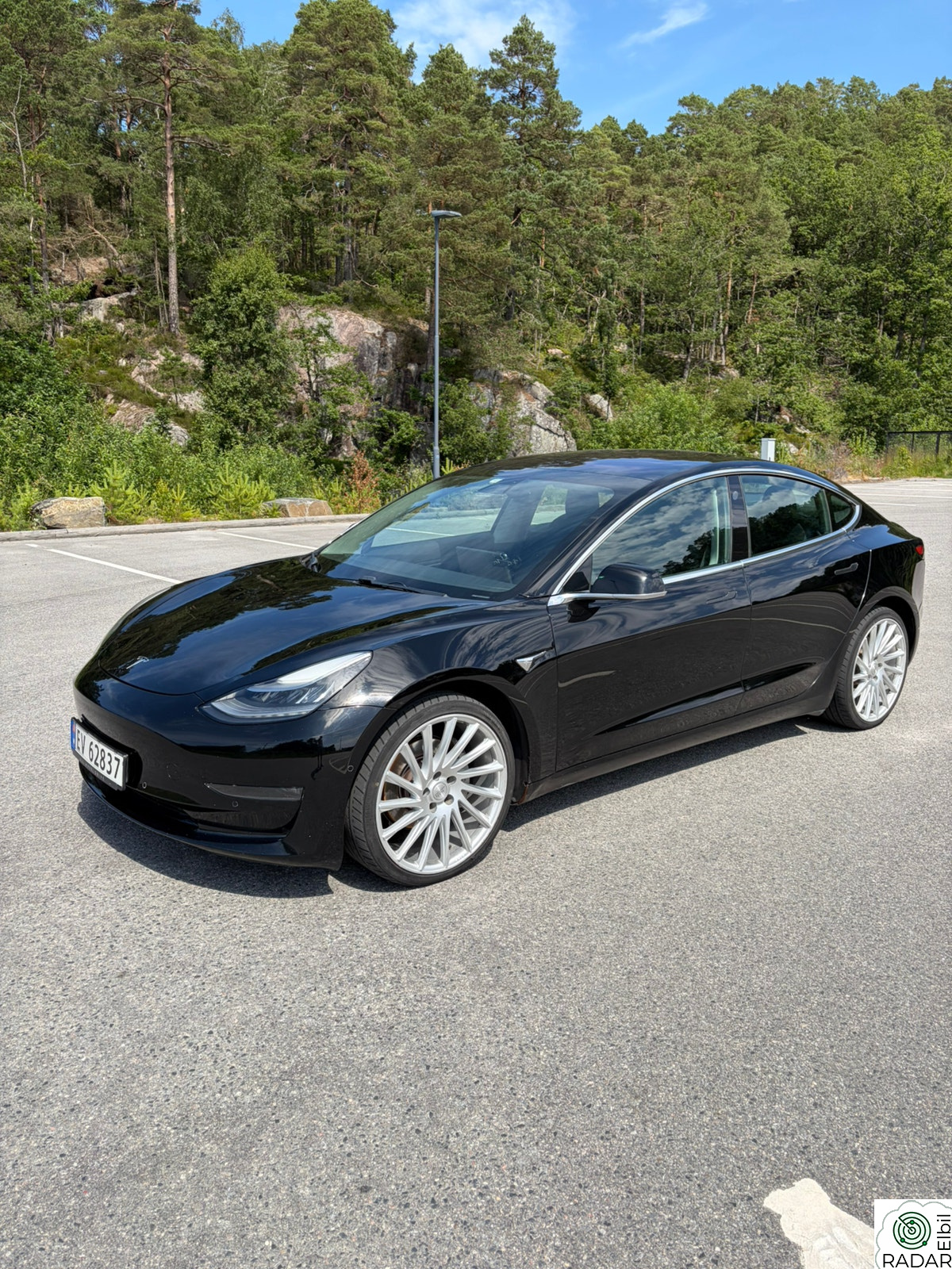 TESLA Model 3 Long Range AWD