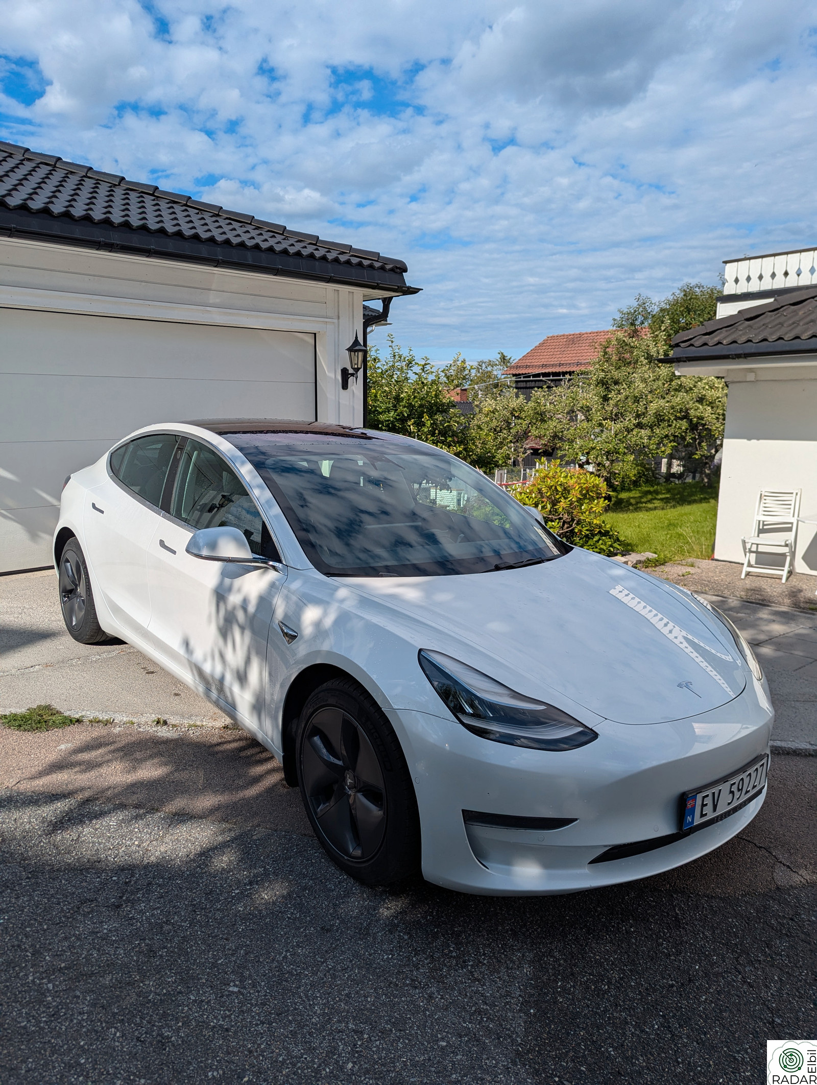 TESLA Model 3 Long Range AWD/FSD/Premium-interiør/EU OK 2027