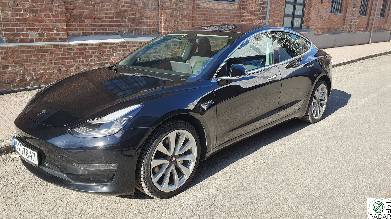 TESLA Model 3 Long Range AWD