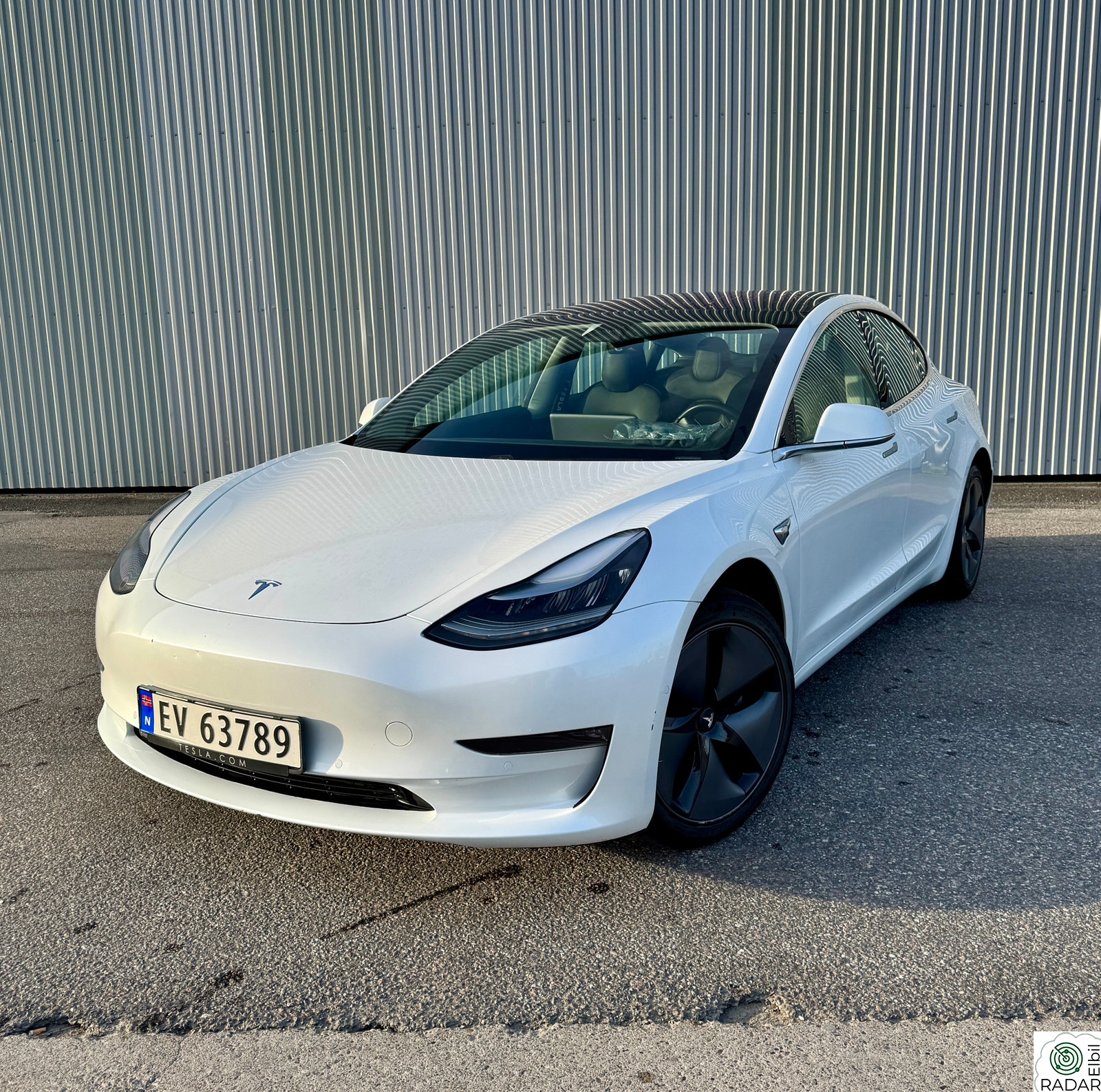 TESLA Model 3 Long Range AWD