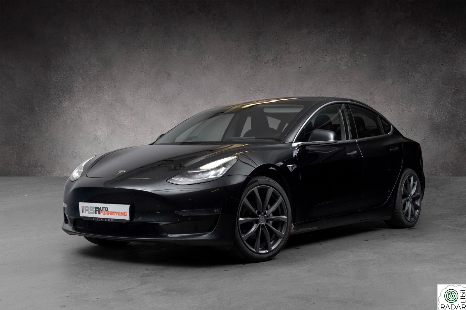 TESLA Model 3 Long Range EU 03.2027. 1 Eier