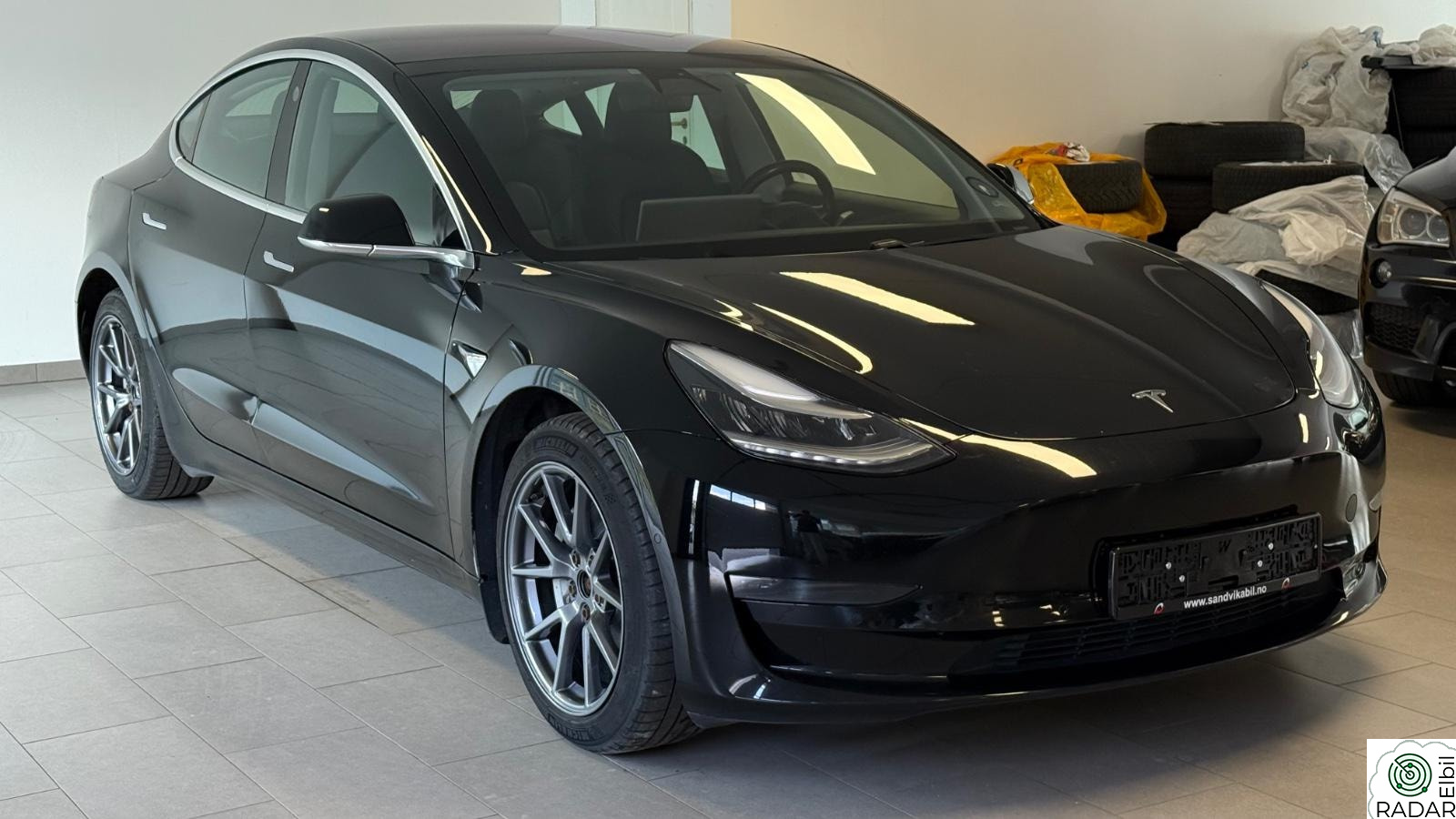 TESLA Model 3 Long Range AWD Autopilot Skinn Vinterpakke EU-04.2027