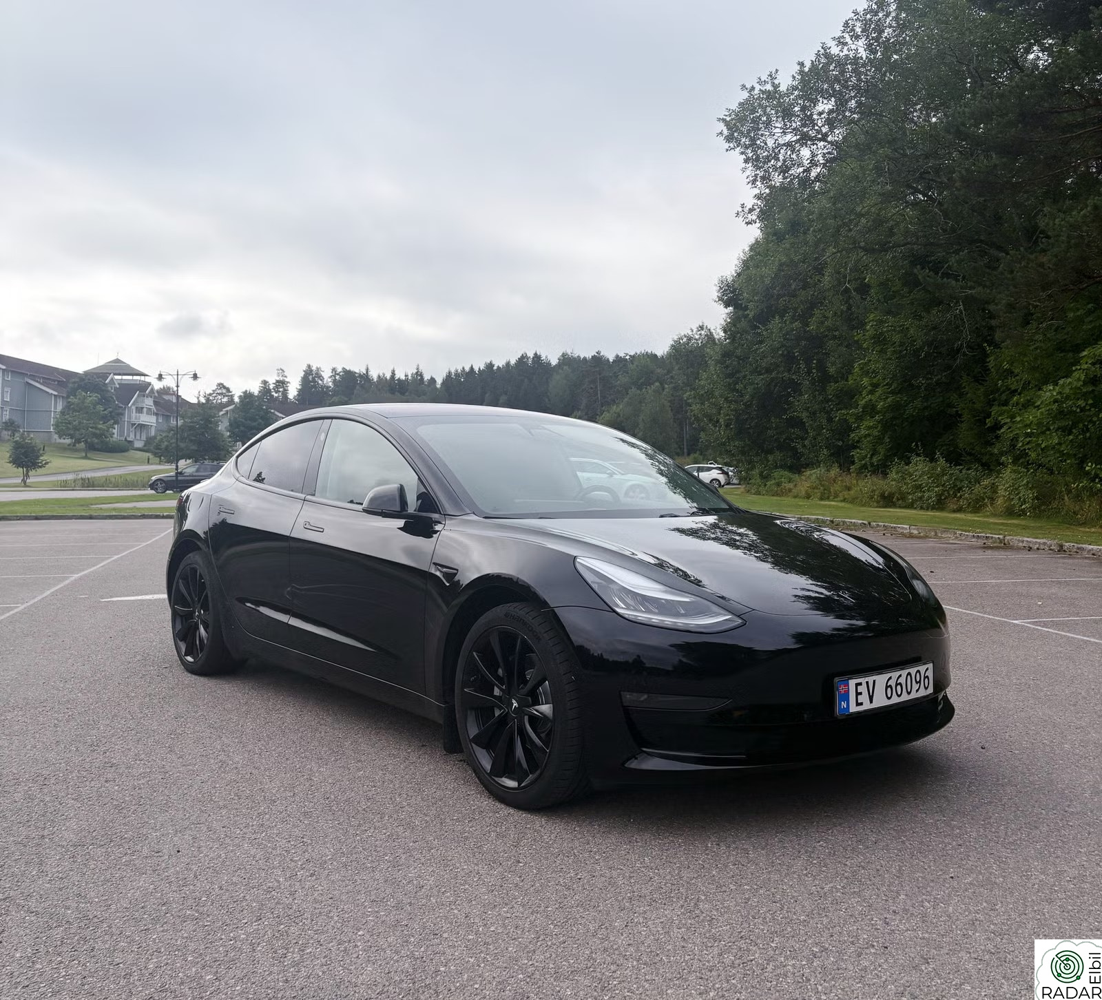 TESLA Model 3 Long Range AWD