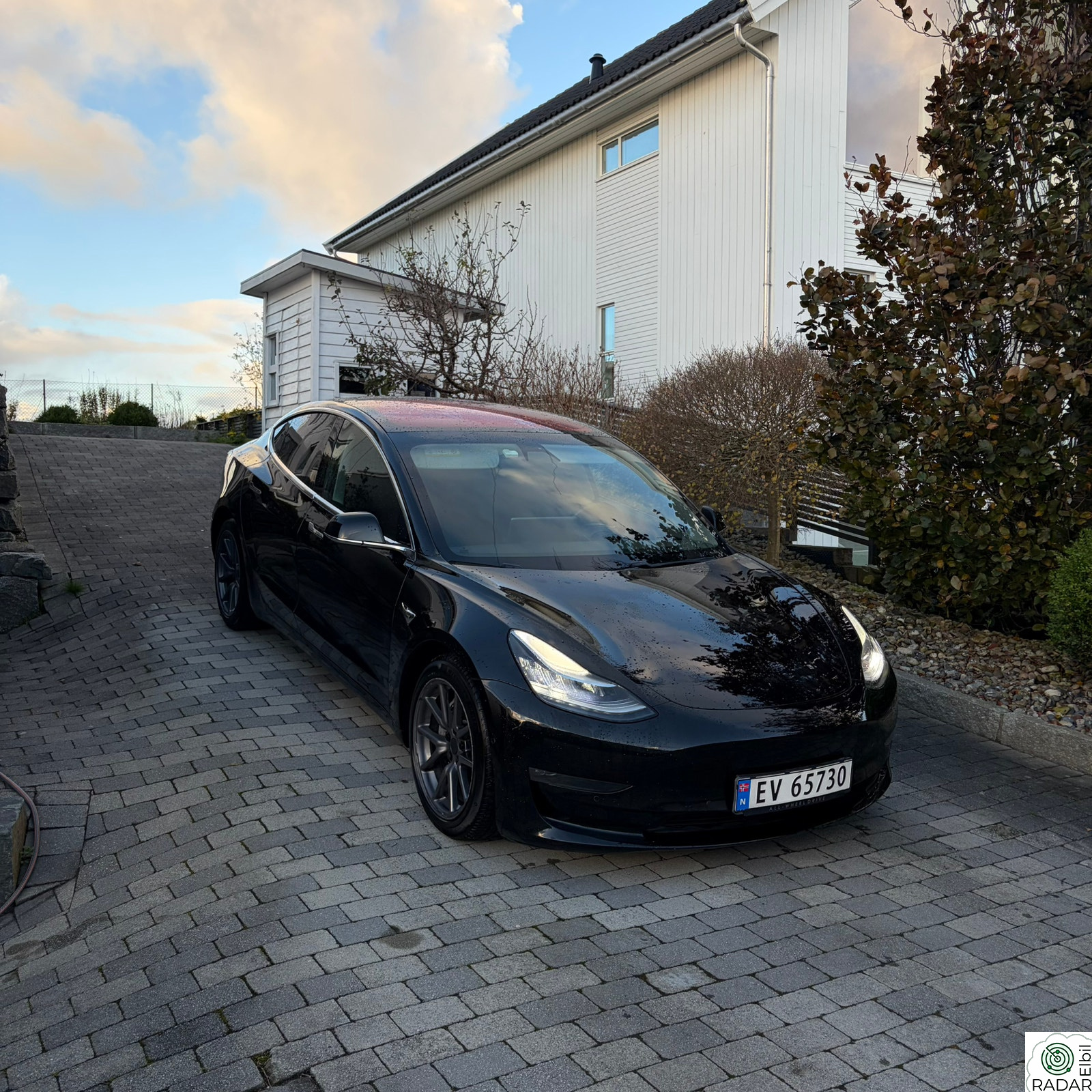 TESLA Model 3 Long Range AWD