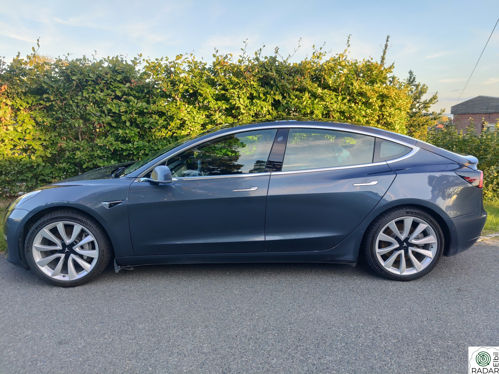 TESLA Model 3 Long Range AWD