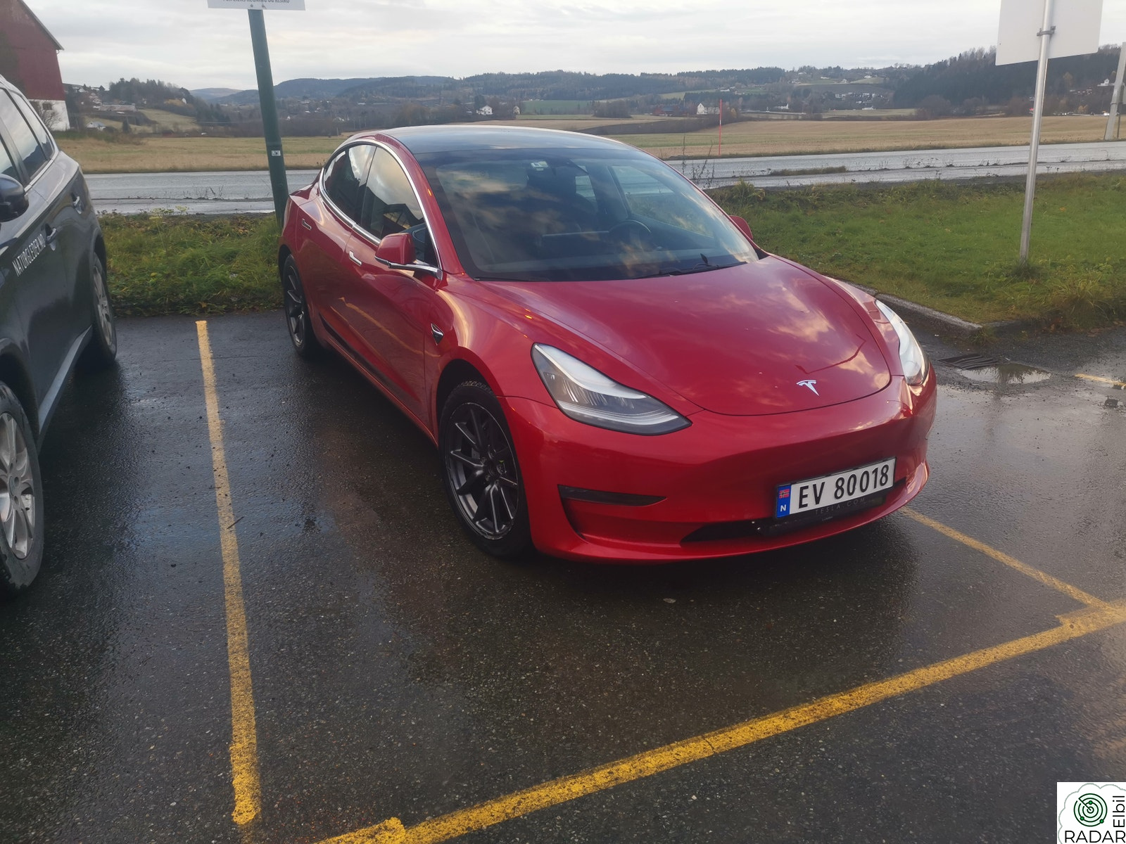 TESLA Model 3 Long Range Firehjulsdrift (2 motorer)