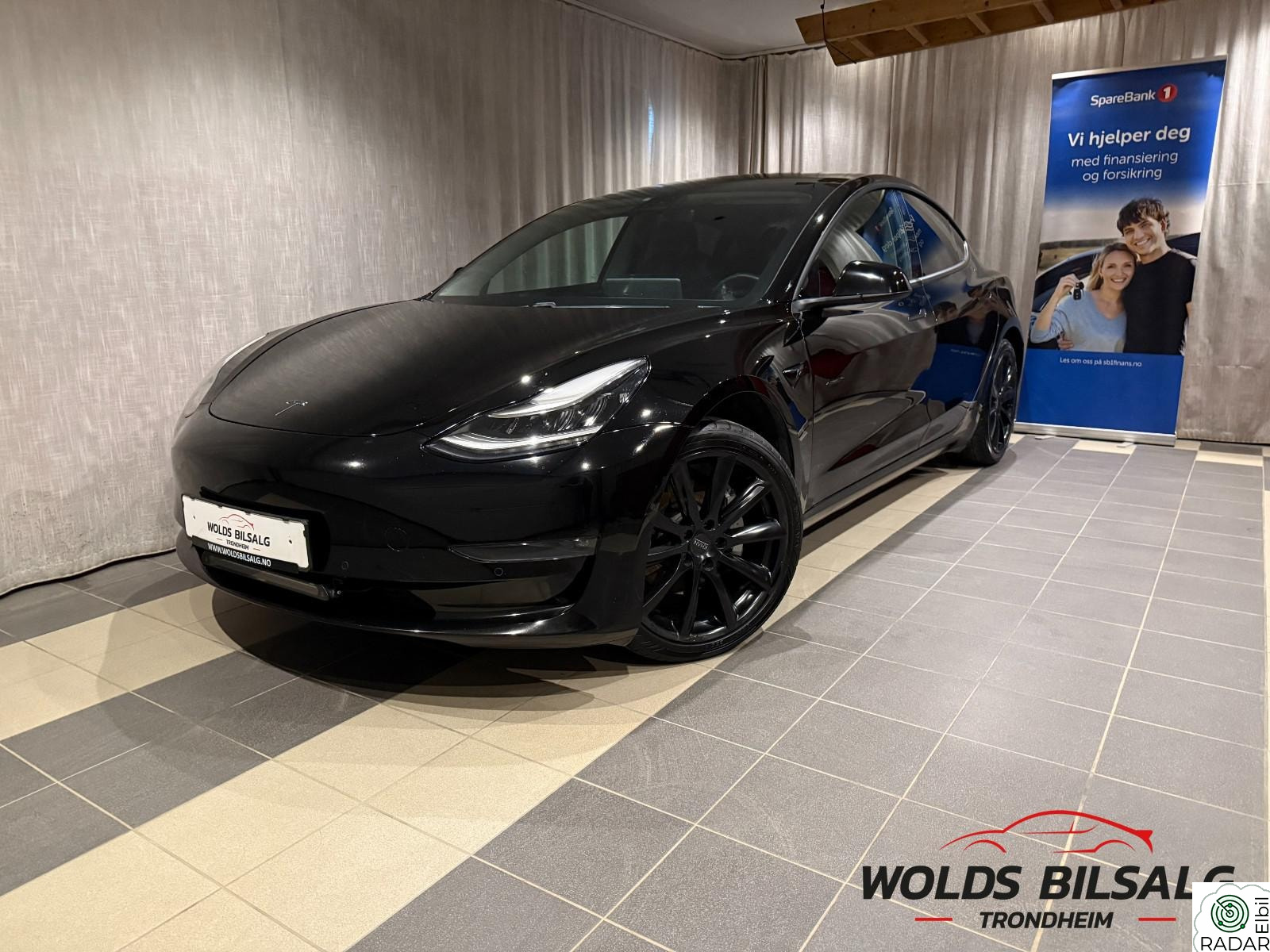 TESLA Model 3 PERFORMANCE LR DUAL 489 HK KROK 530 KM WLTP LED LAZER