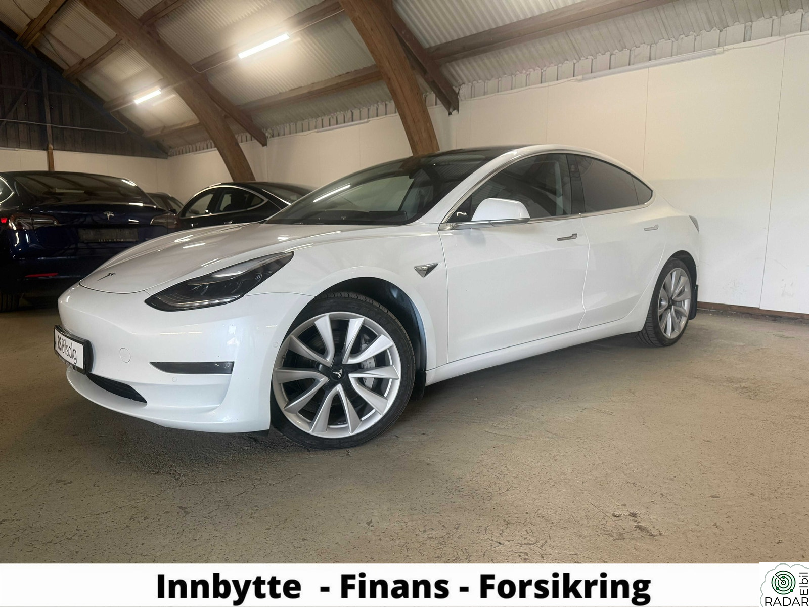 TESLA Model 3 LONG RANGE - AWD - HENGERFESTE - PREMIUM