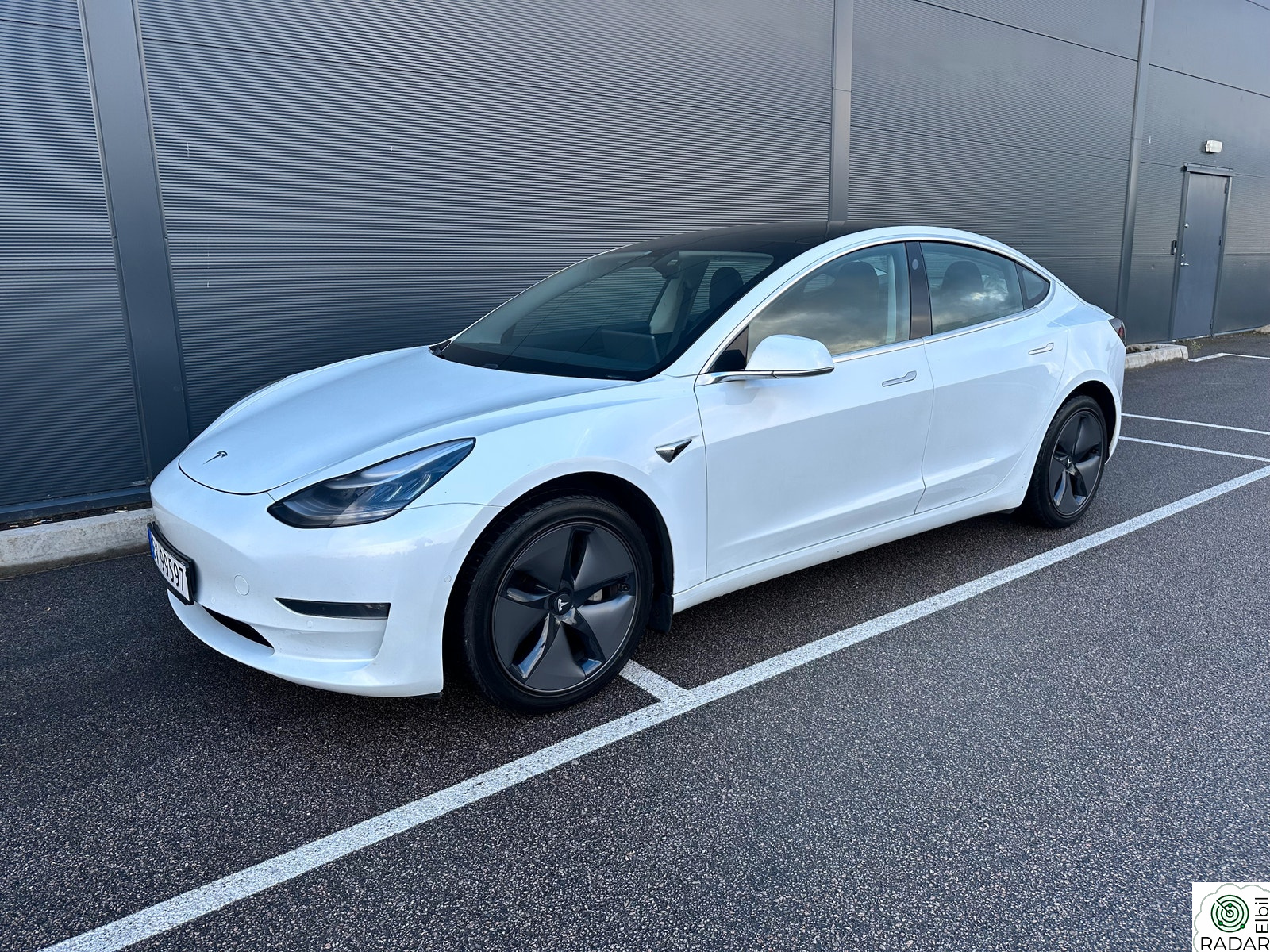 TESLA Model 3 Long Range AWD/WLTP 560km-Lyst interiør-Akkurat tatt EU
