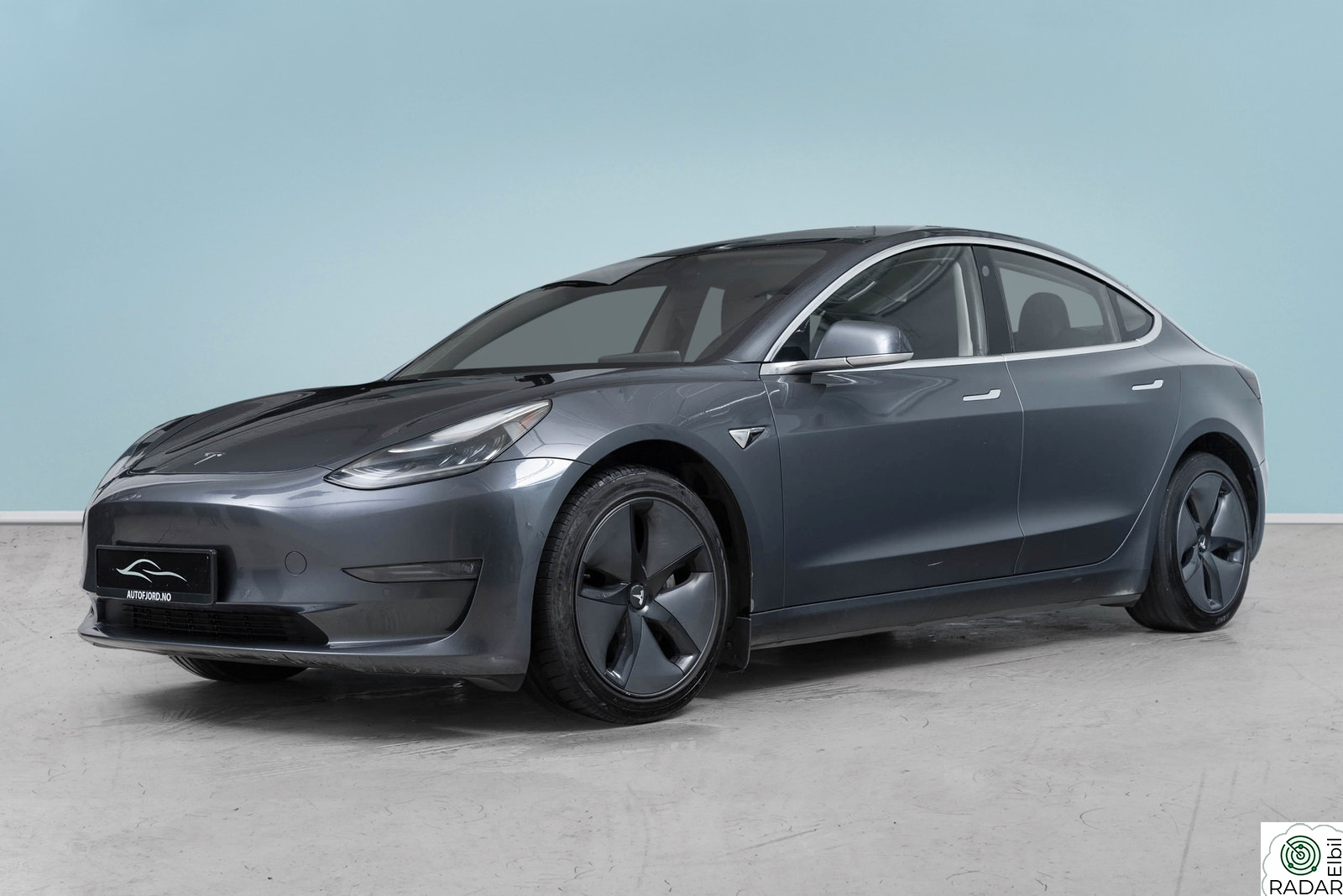 TESLA Model 3 Long-Range / 4X4 / Premium / Adaptive /
